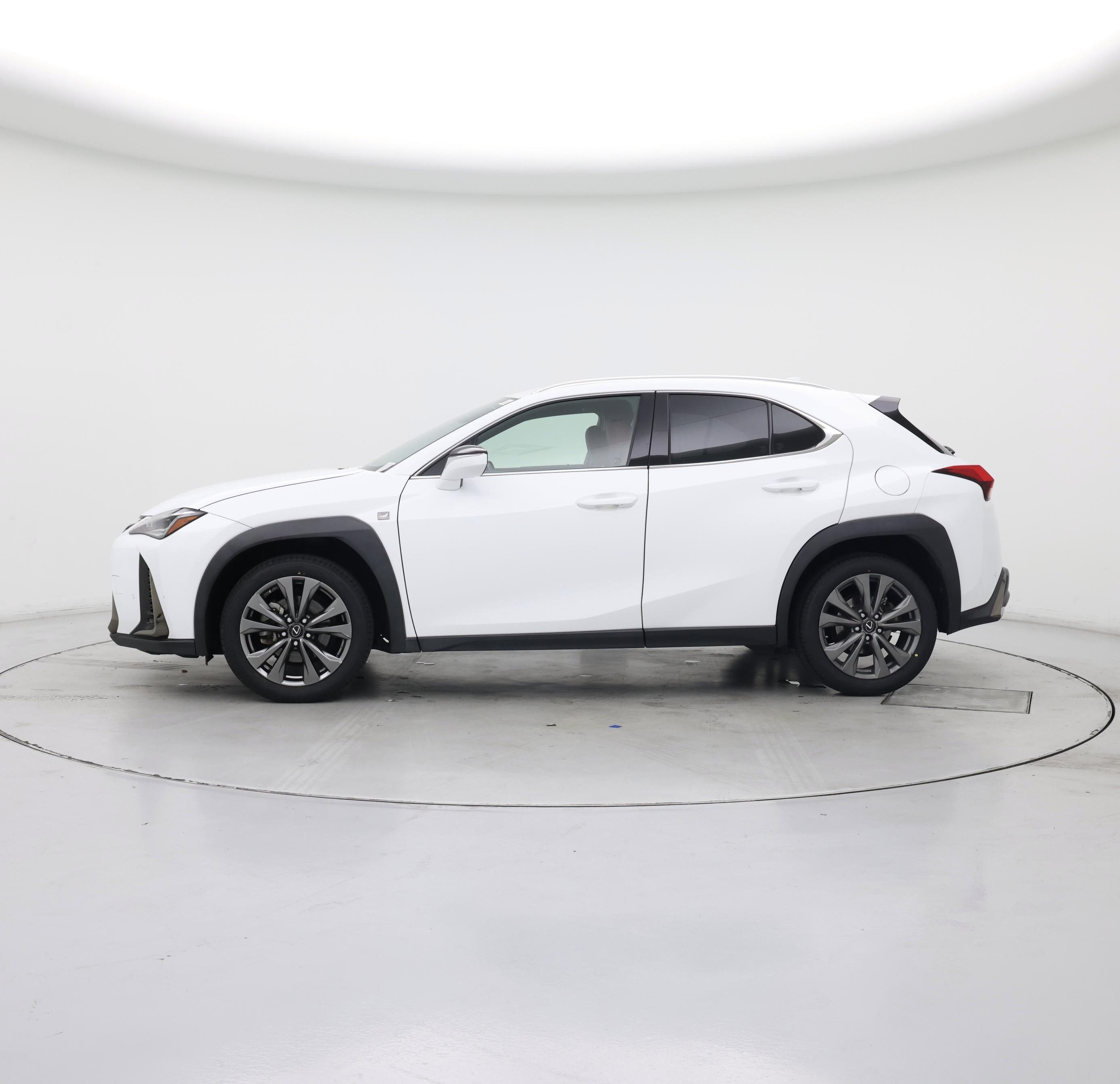 Thumbnail: 2021 Lexus UX - 3