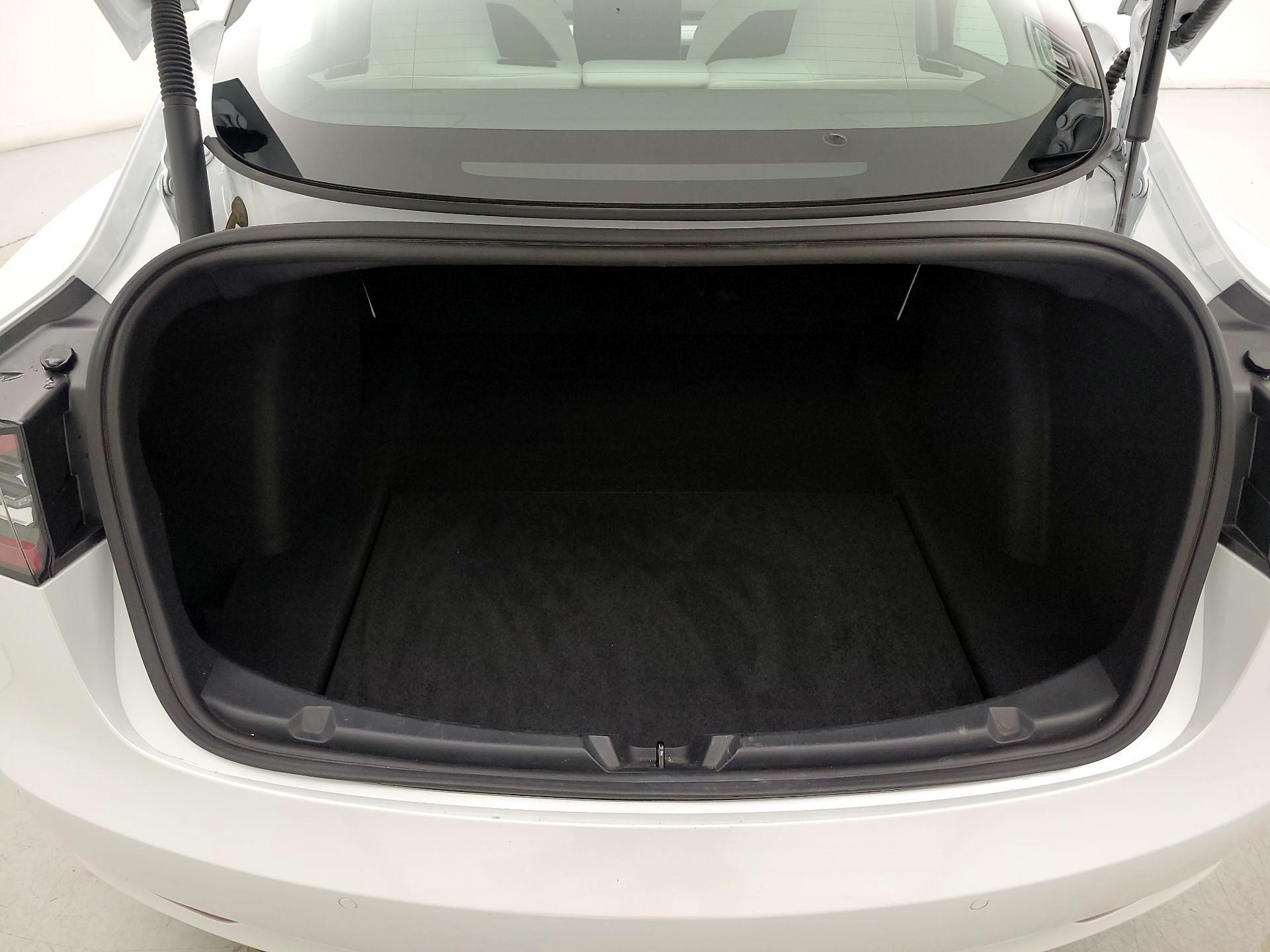Thumbnail: 2021 Tesla Model 3 - 19