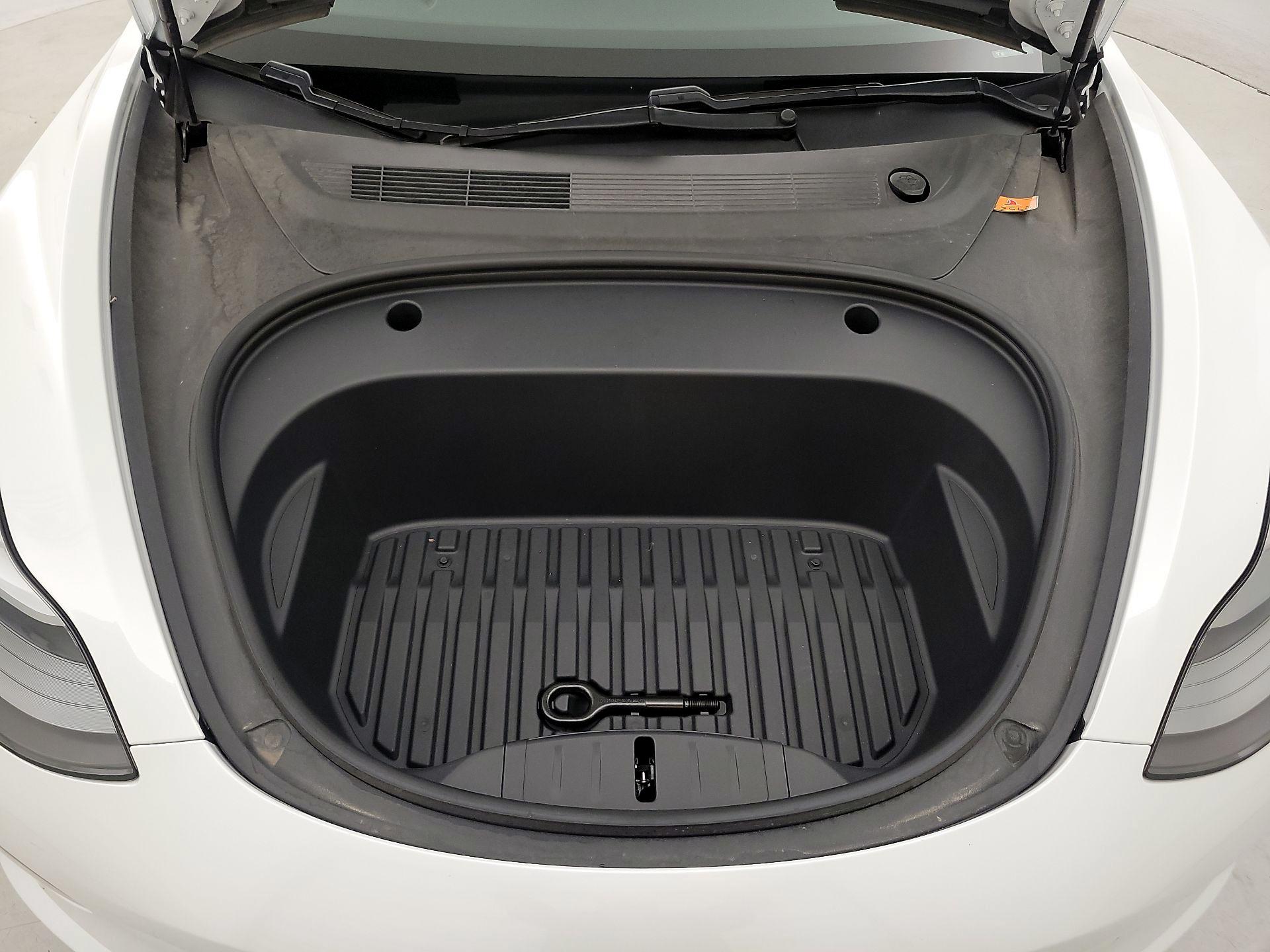 Thumbnail: 2021 Tesla Model 3 - 20