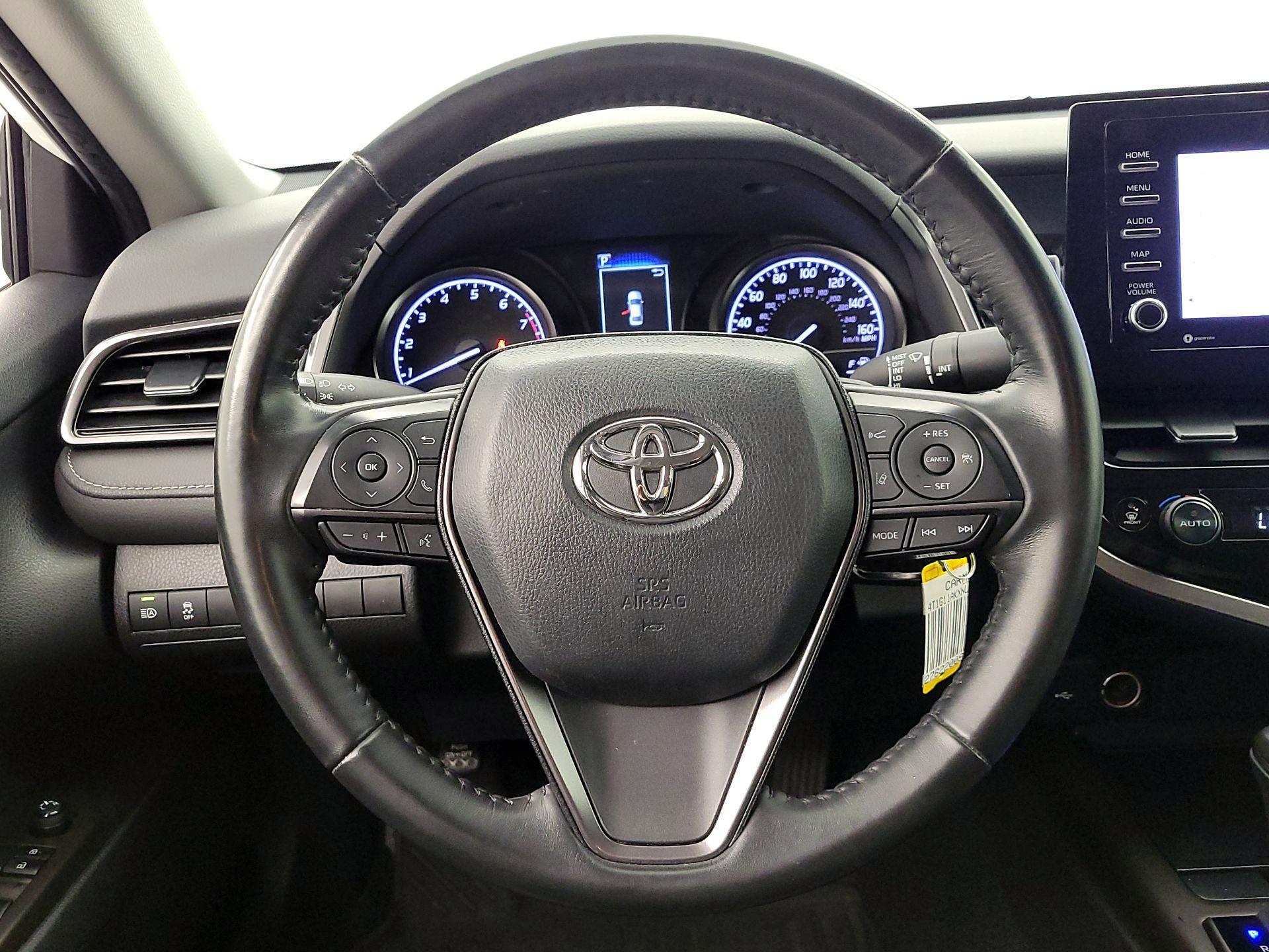 Thumbnail: 2022 Toyota Camry - 10