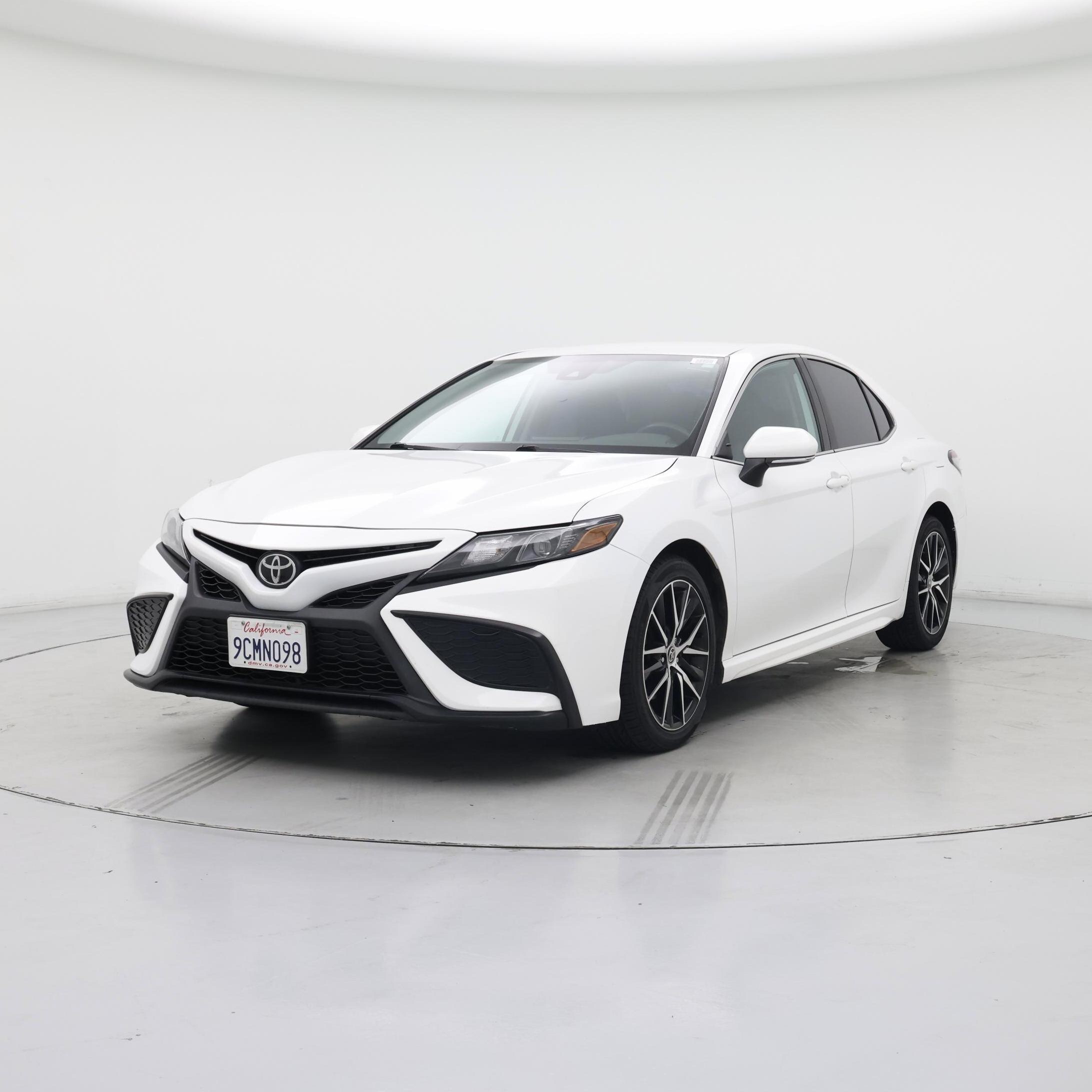 Thumbnail: 2022 Toyota Camry - 4