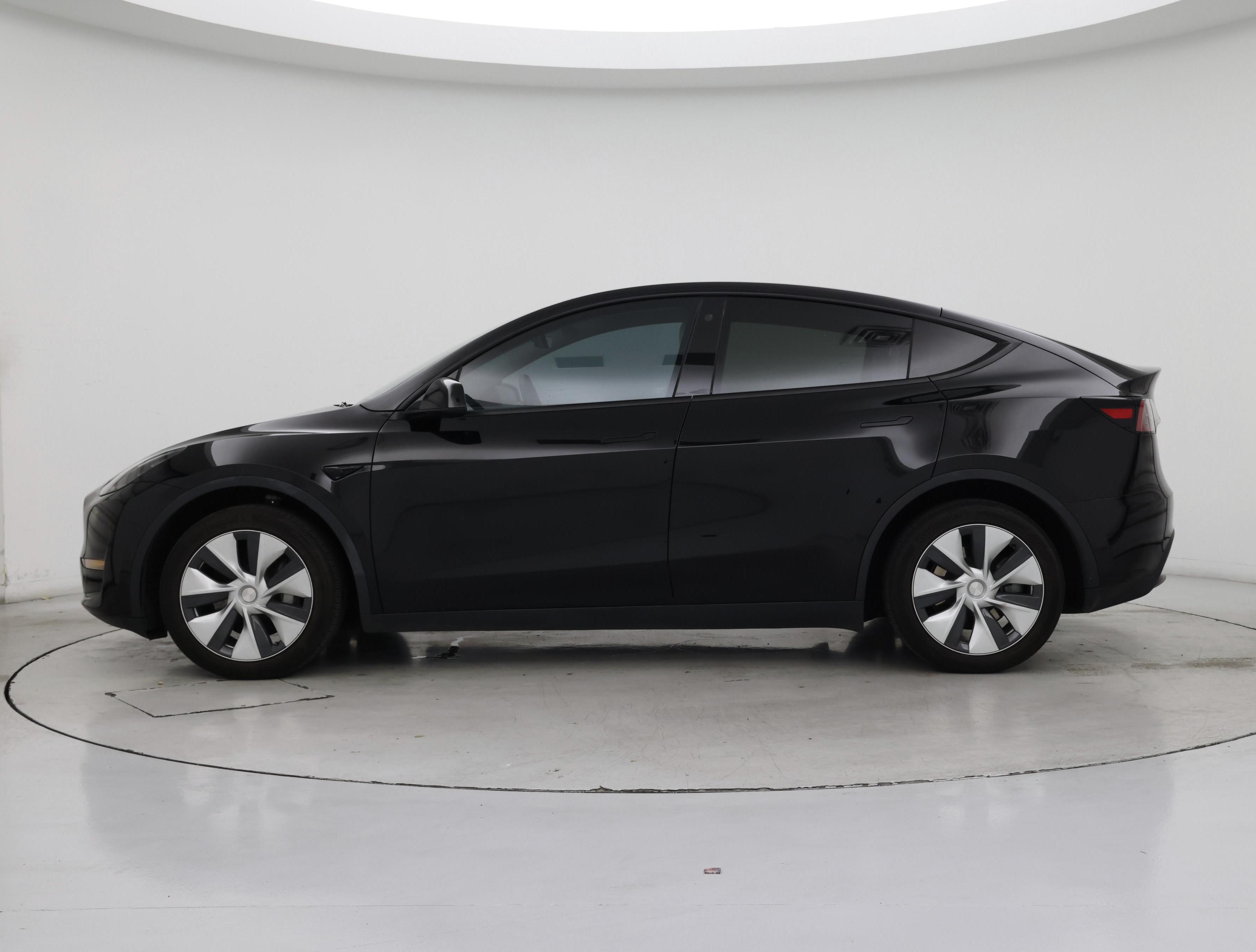 Thumbnail: 2023 Tesla Model Y - 3