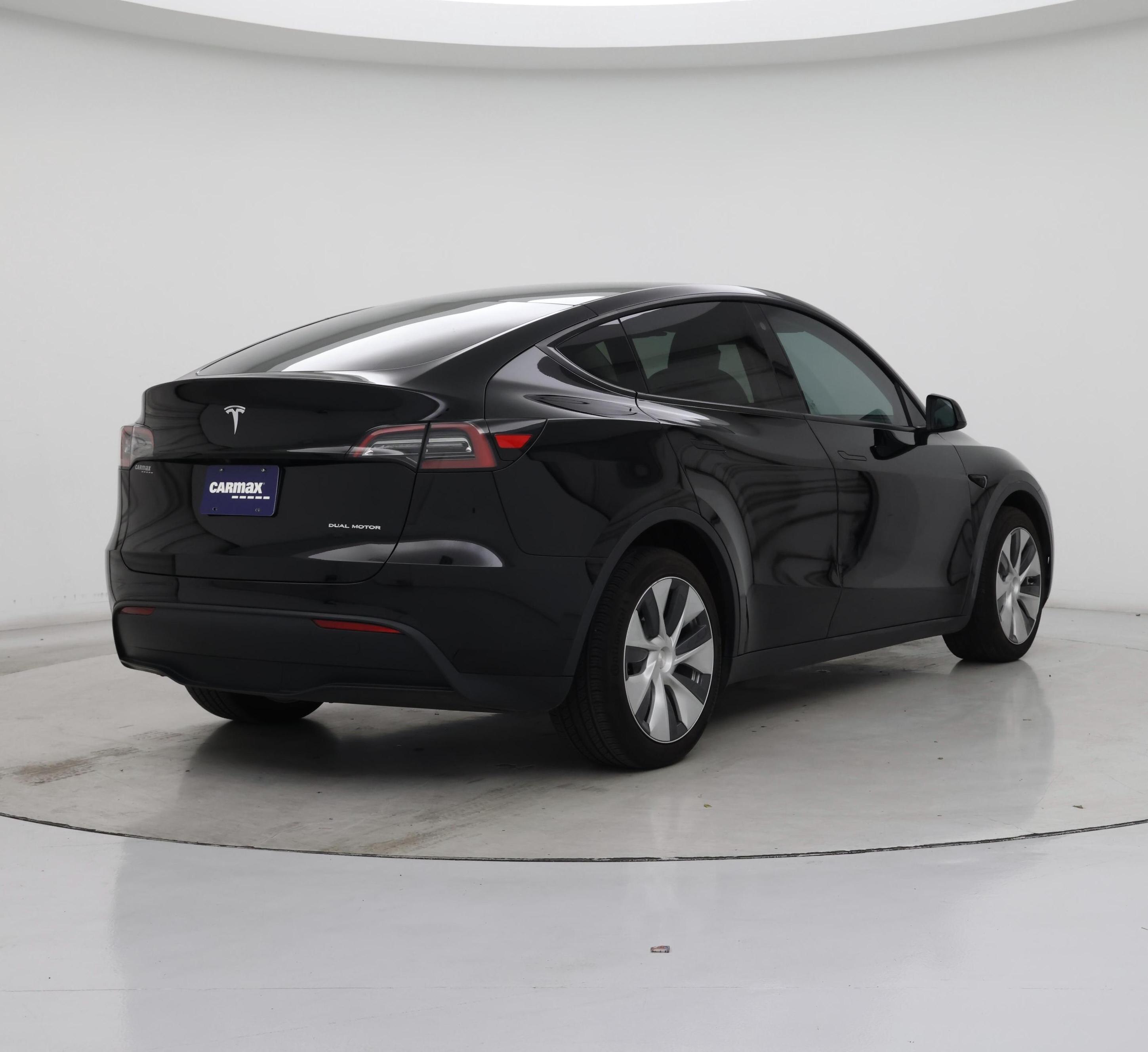 Thumbnail: 2023 Tesla Model Y - 8