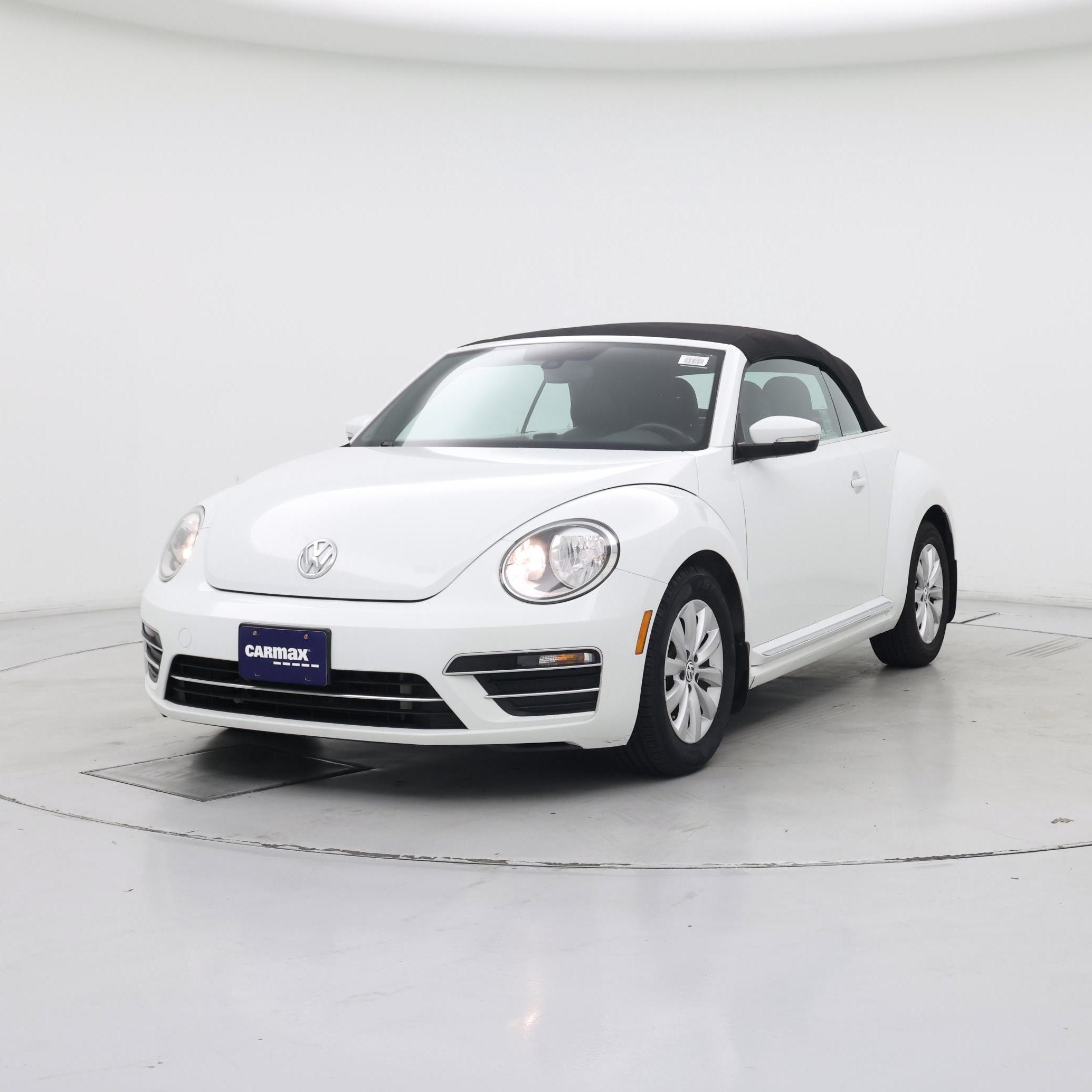 Thumbnail: 2017 Volkswagen Beetle - 4