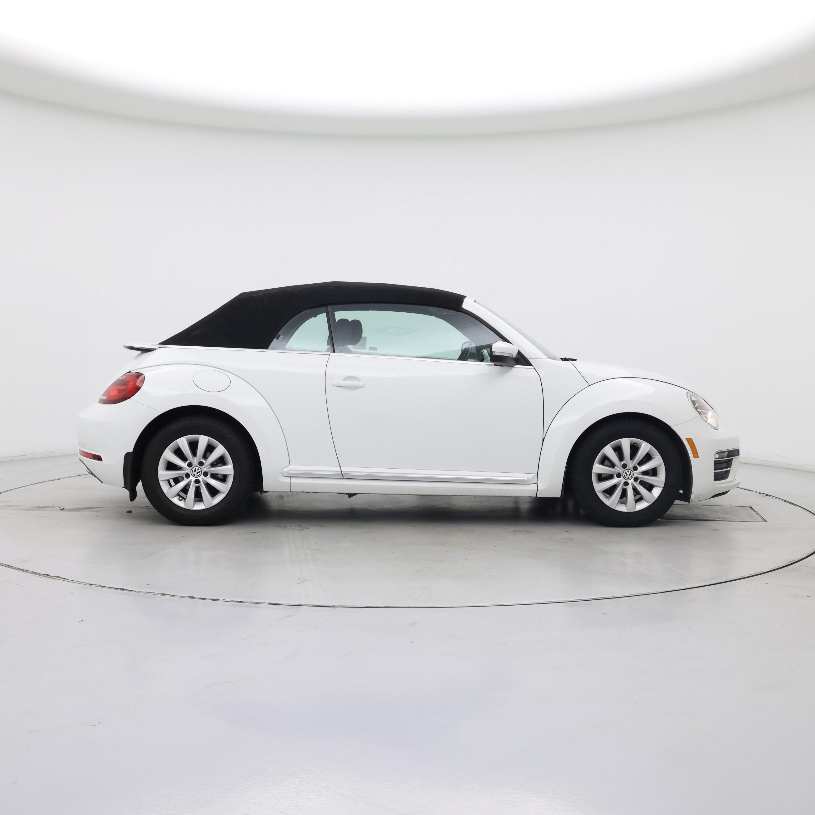 Thumbnail: 2017 Volkswagen Beetle - 7