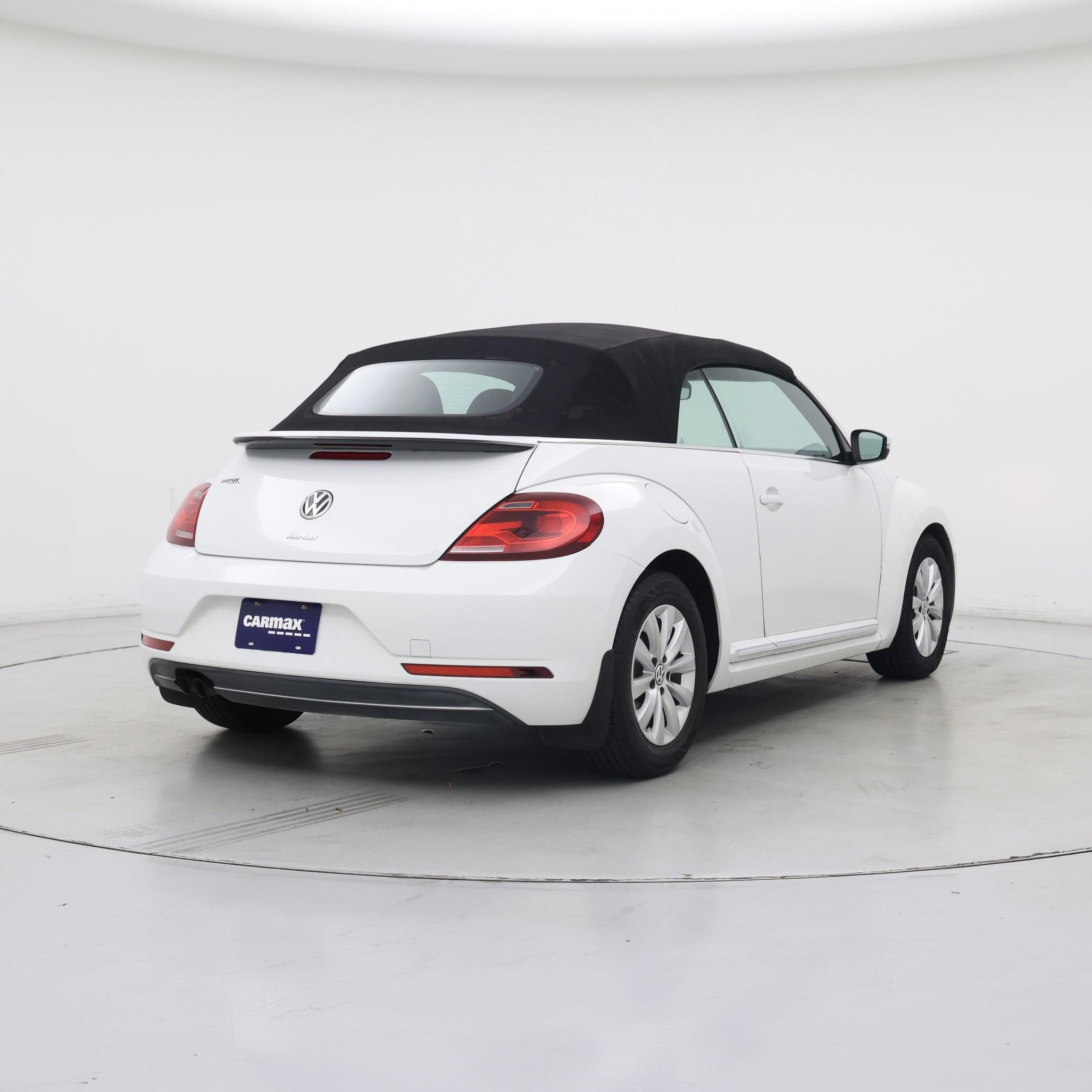 Thumbnail: 2017 Volkswagen Beetle - 8