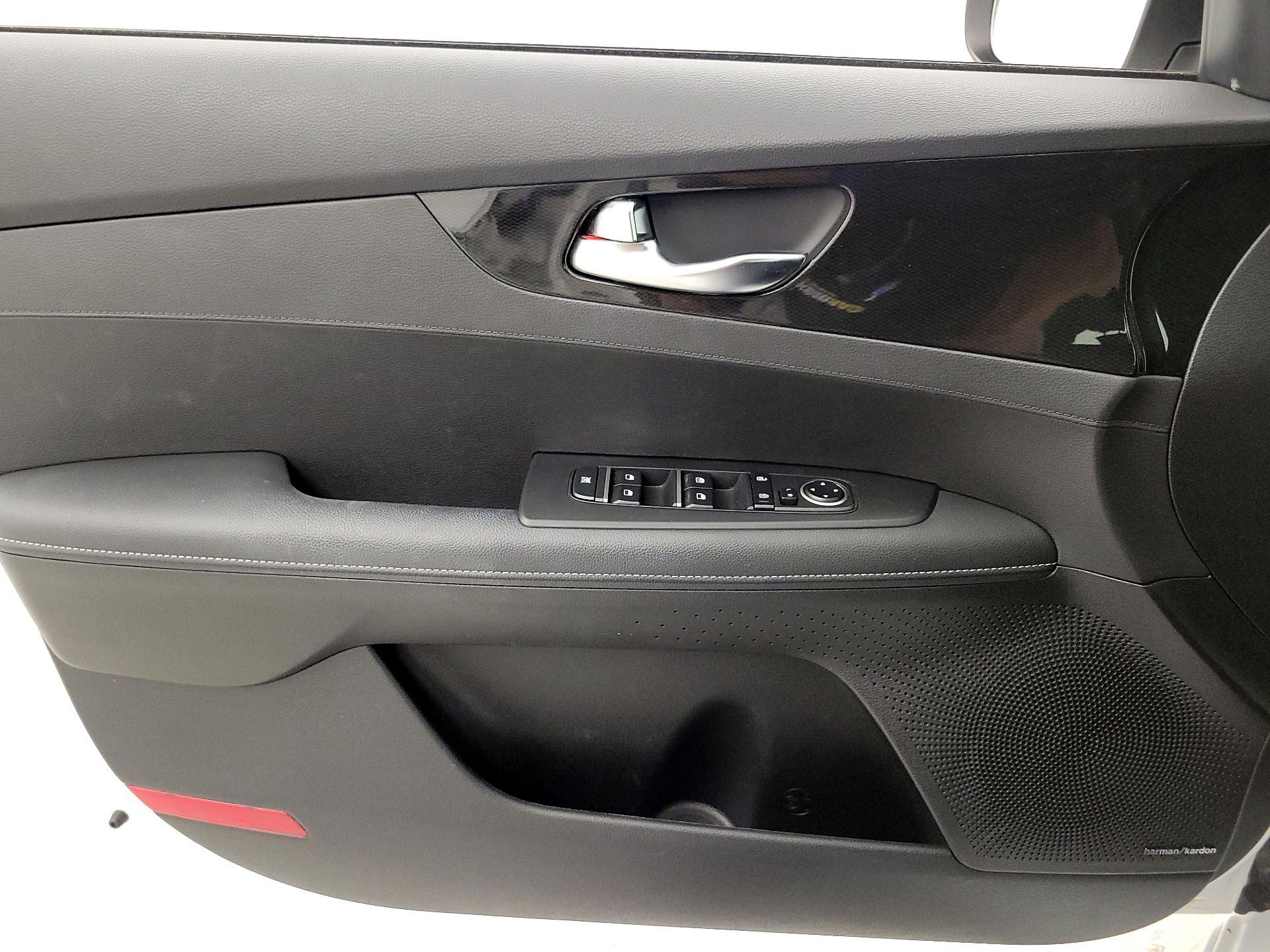 Thumbnail: 2023 Kia Forte - 12