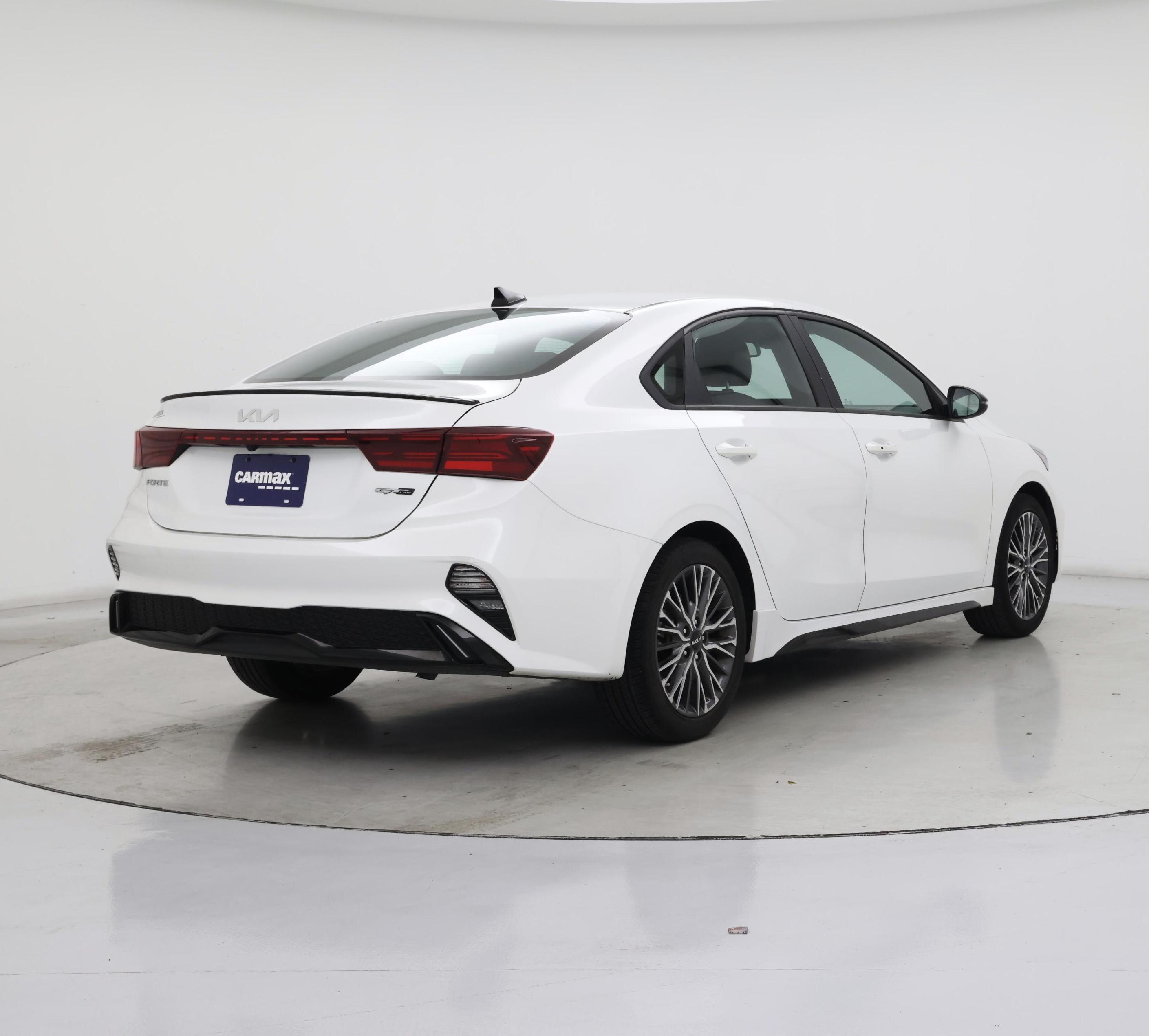 Thumbnail: 2023 Kia Forte - 8