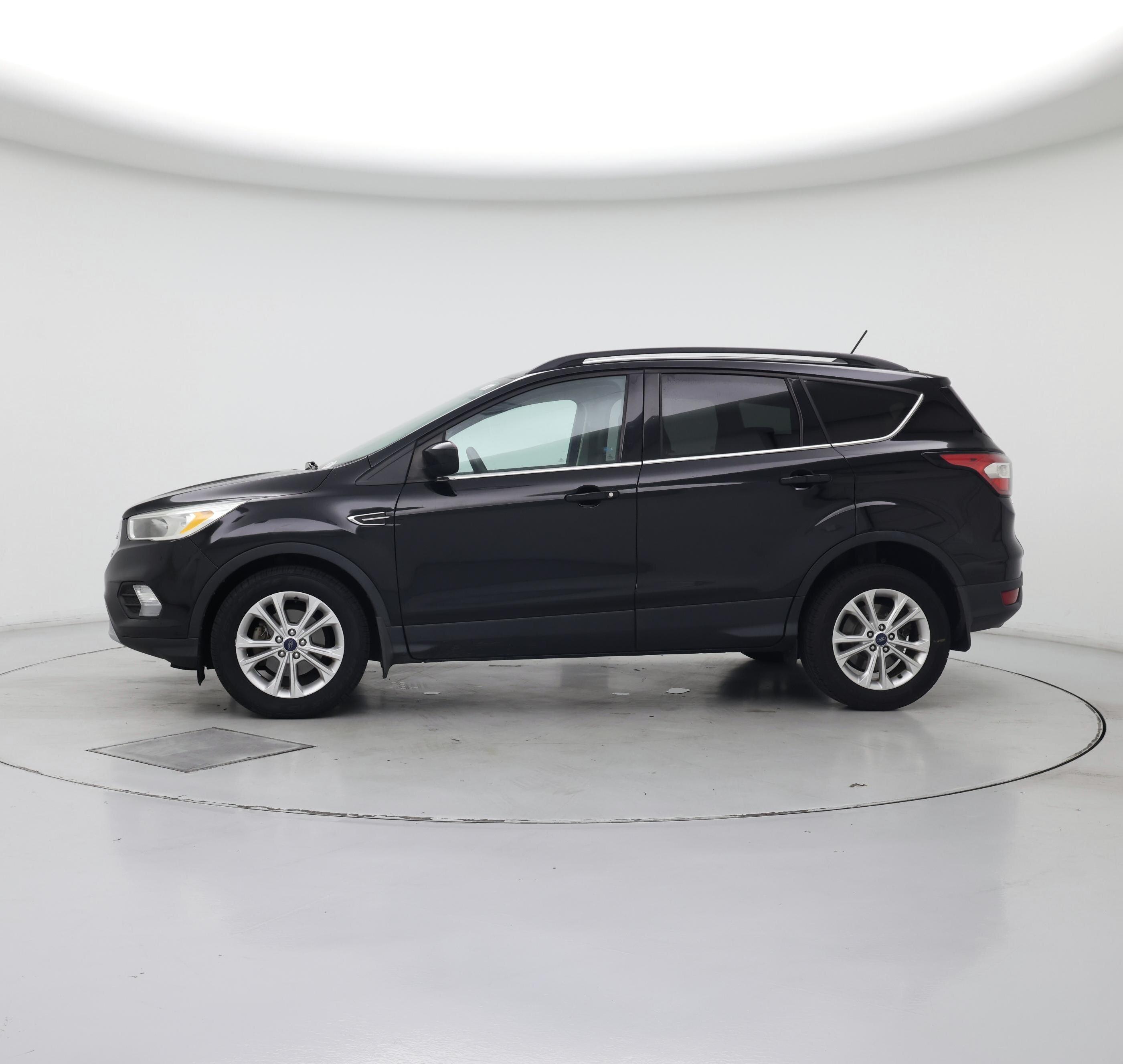 Thumbnail: 2018 Ford Escape - 3