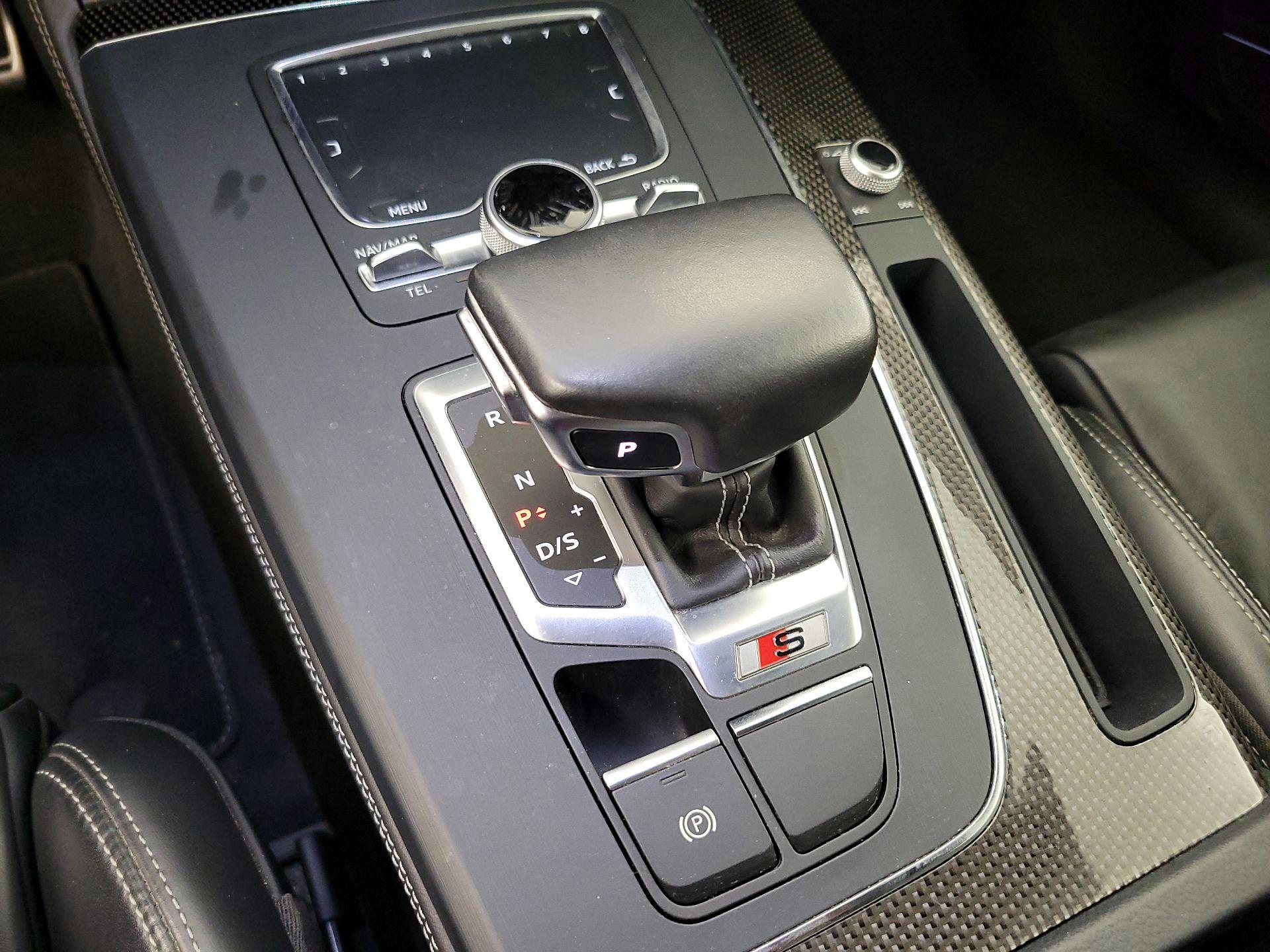 Thumbnail: 2019 Audi SQ5 - 18