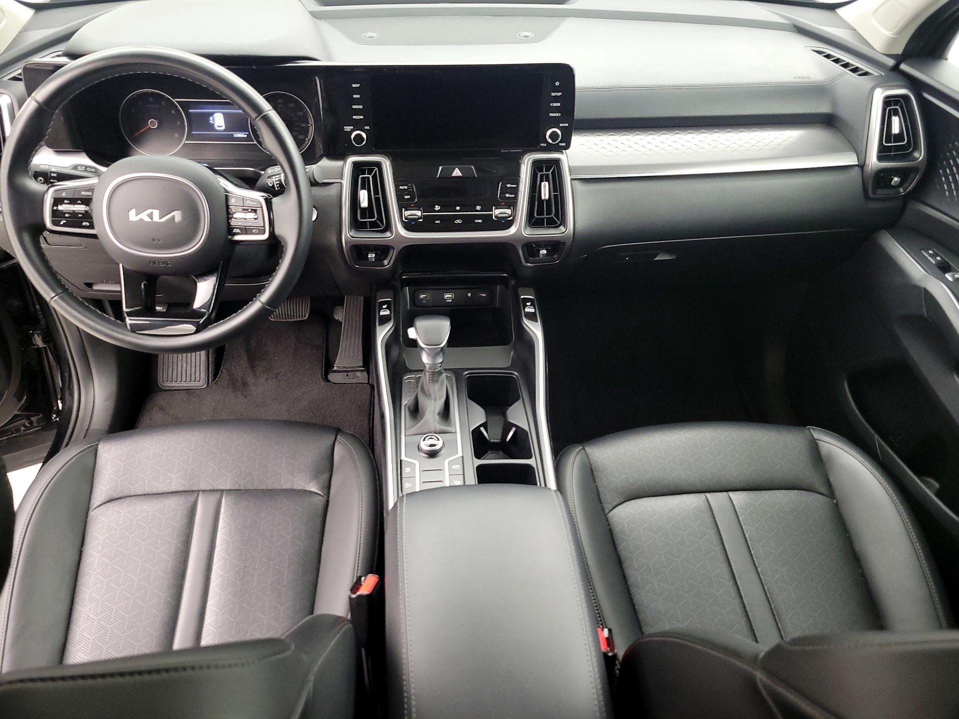 Thumbnail: 2023 Kia Sorento - 9