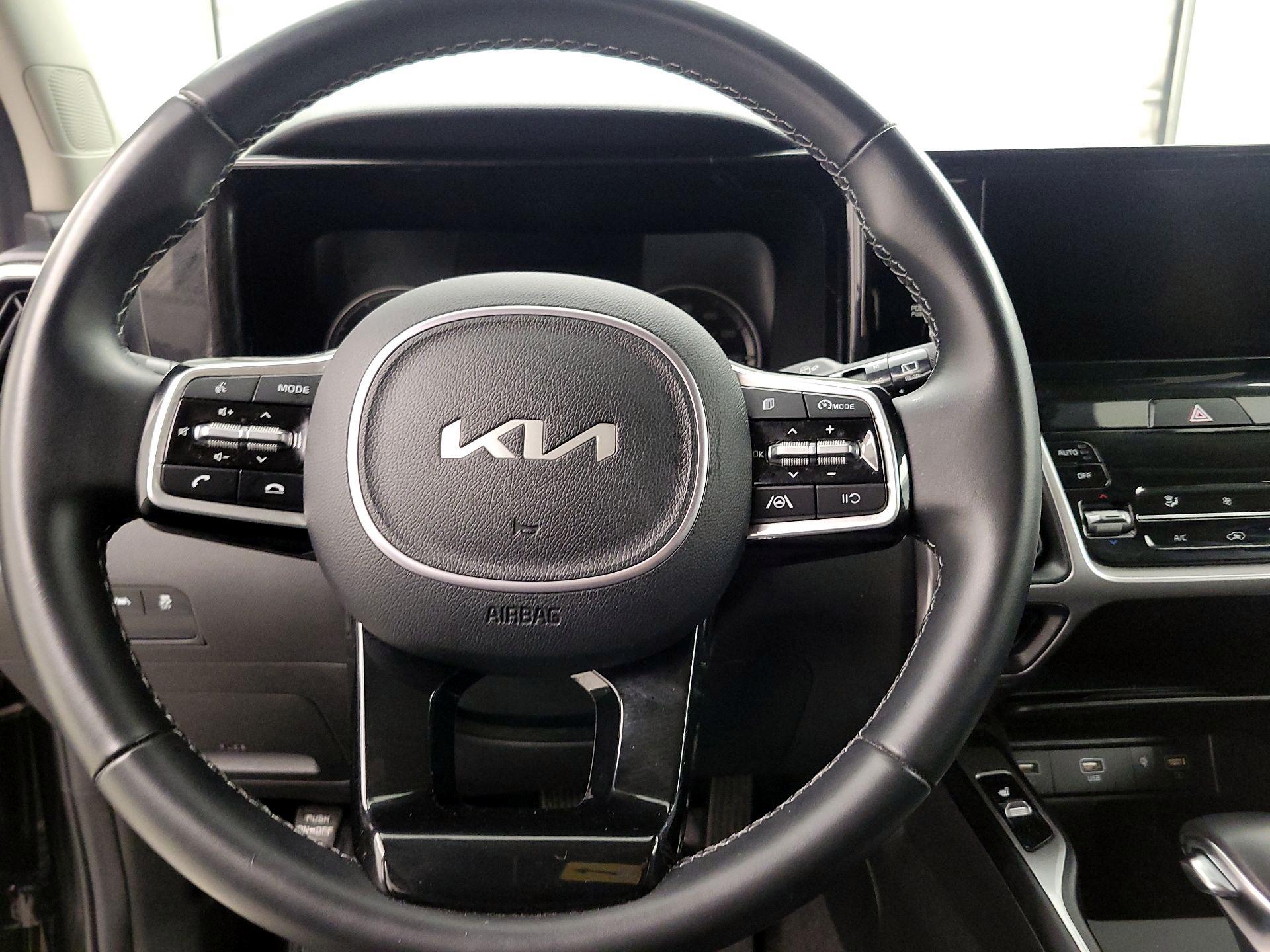 Thumbnail: 2023 Kia Sorento - 10