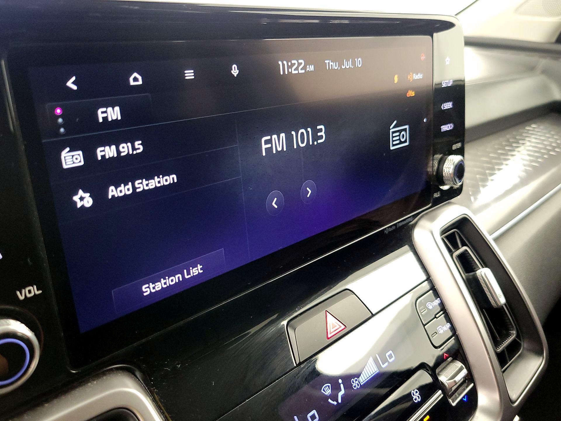 Thumbnail: 2023 Kia Sorento - 16