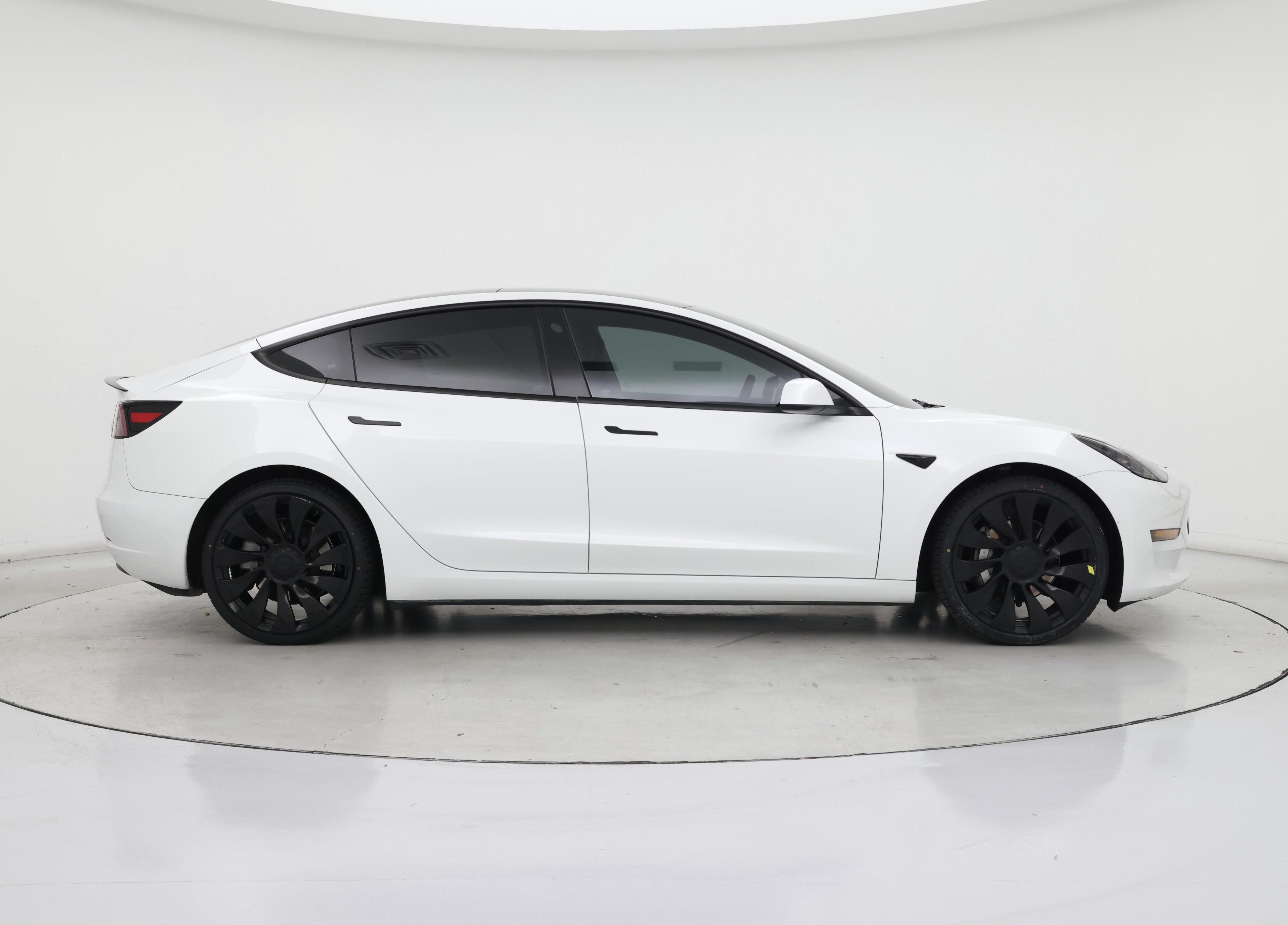 Thumbnail: 2023 Tesla Model 3 - 7