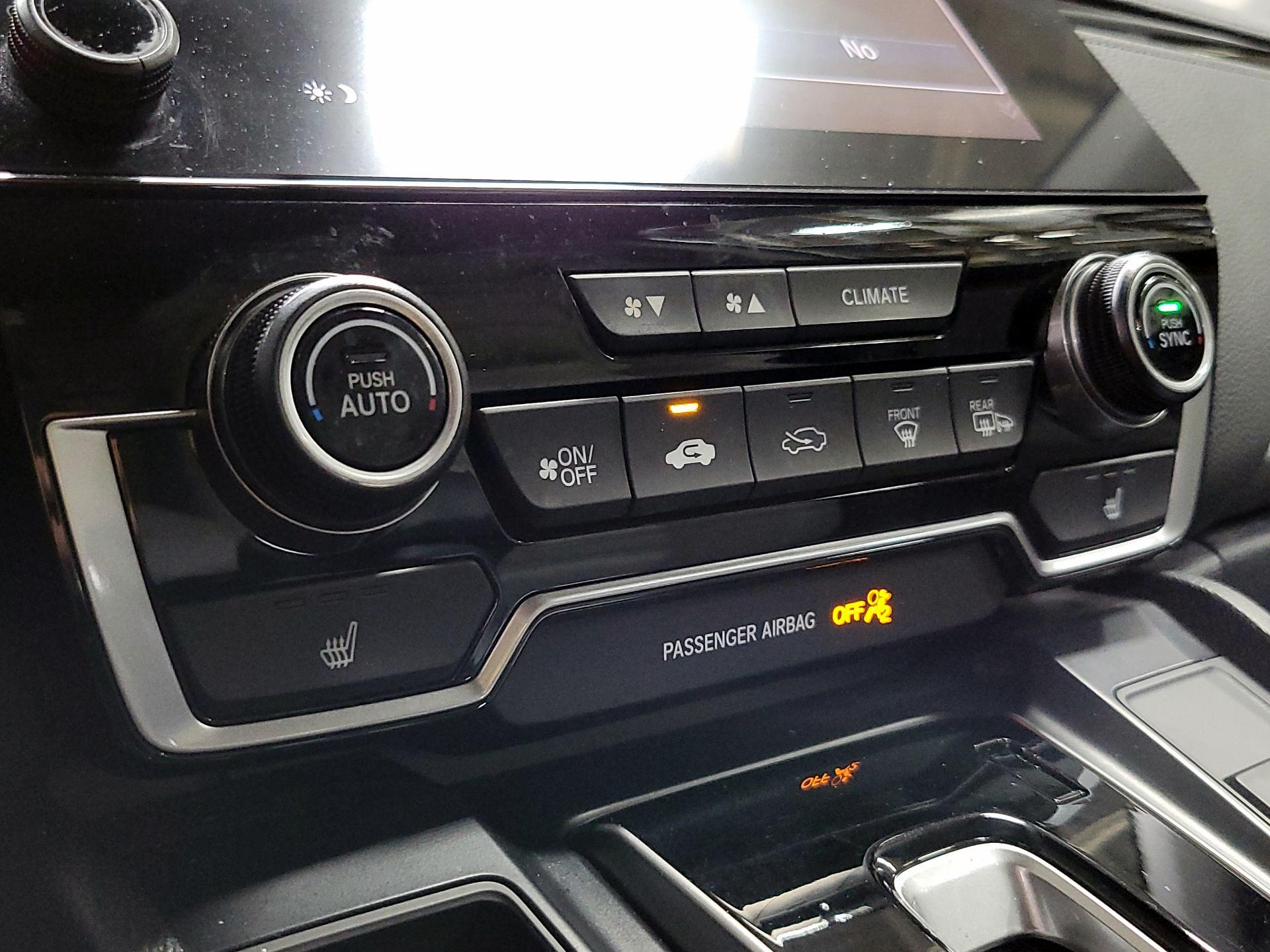 Thumbnail: 2019 Honda CR-V - 16
