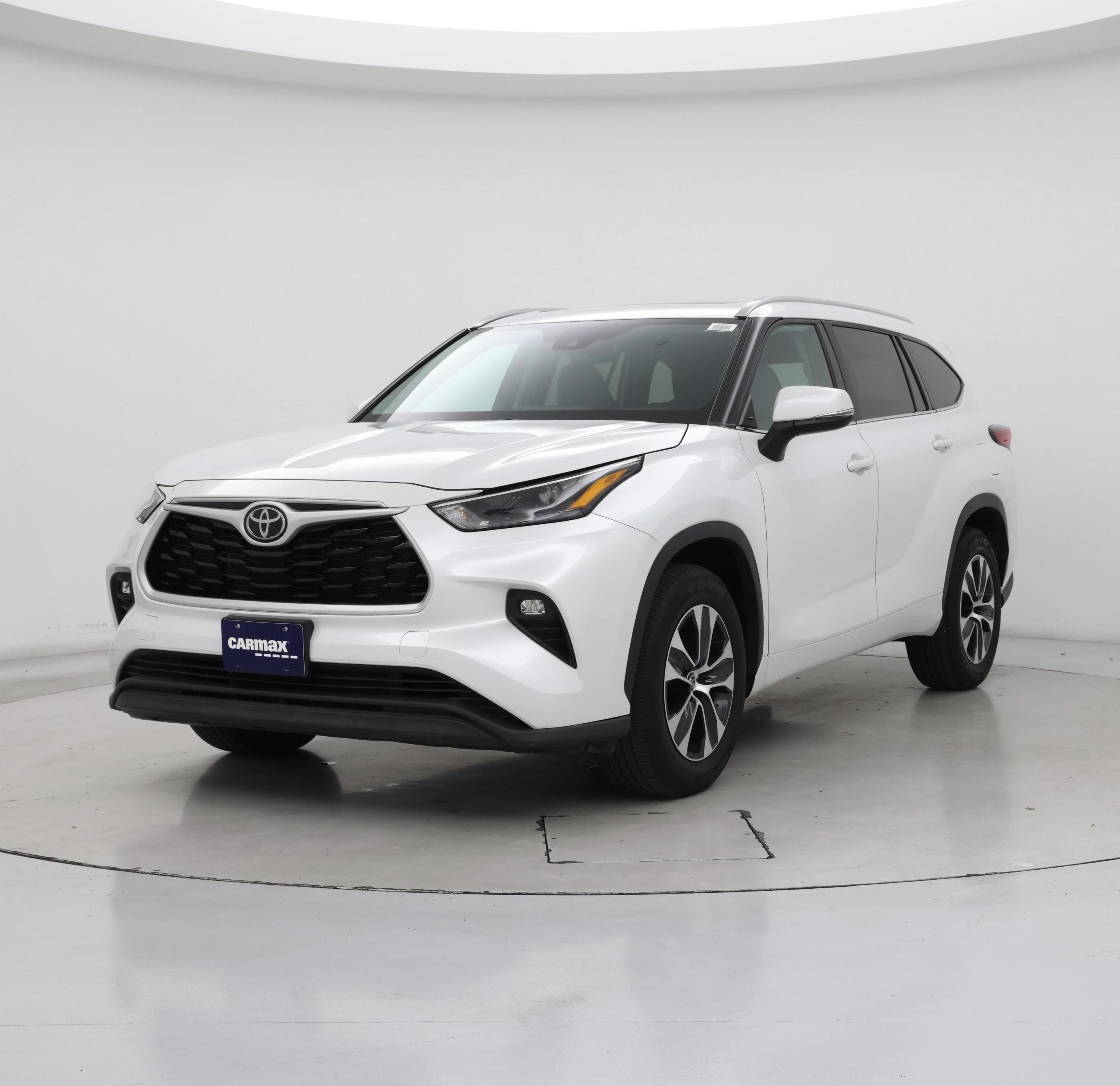 Thumbnail: 2022 Toyota Highlander - 4