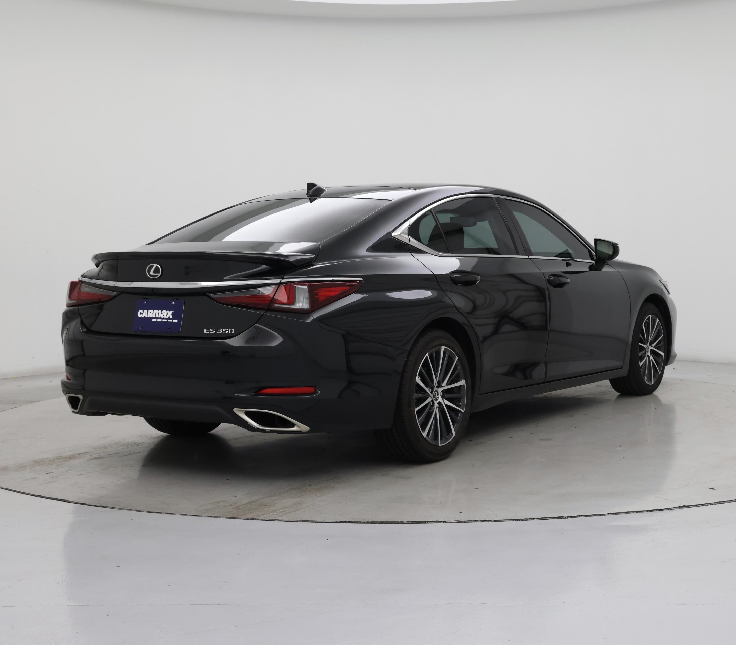Thumbnail: 2023 Lexus ES - 8