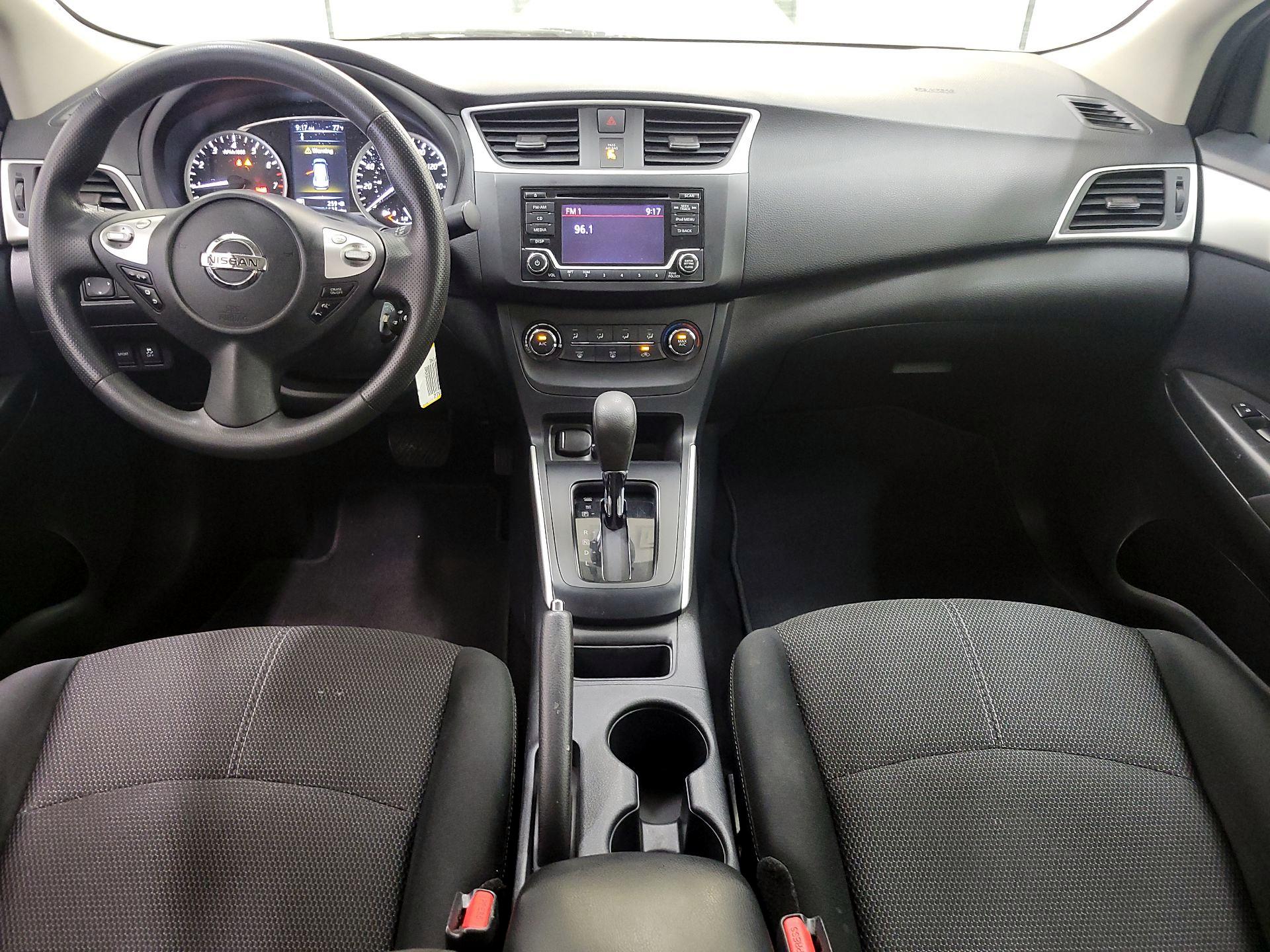 Thumbnail: 2018 Nissan Sentra - 9