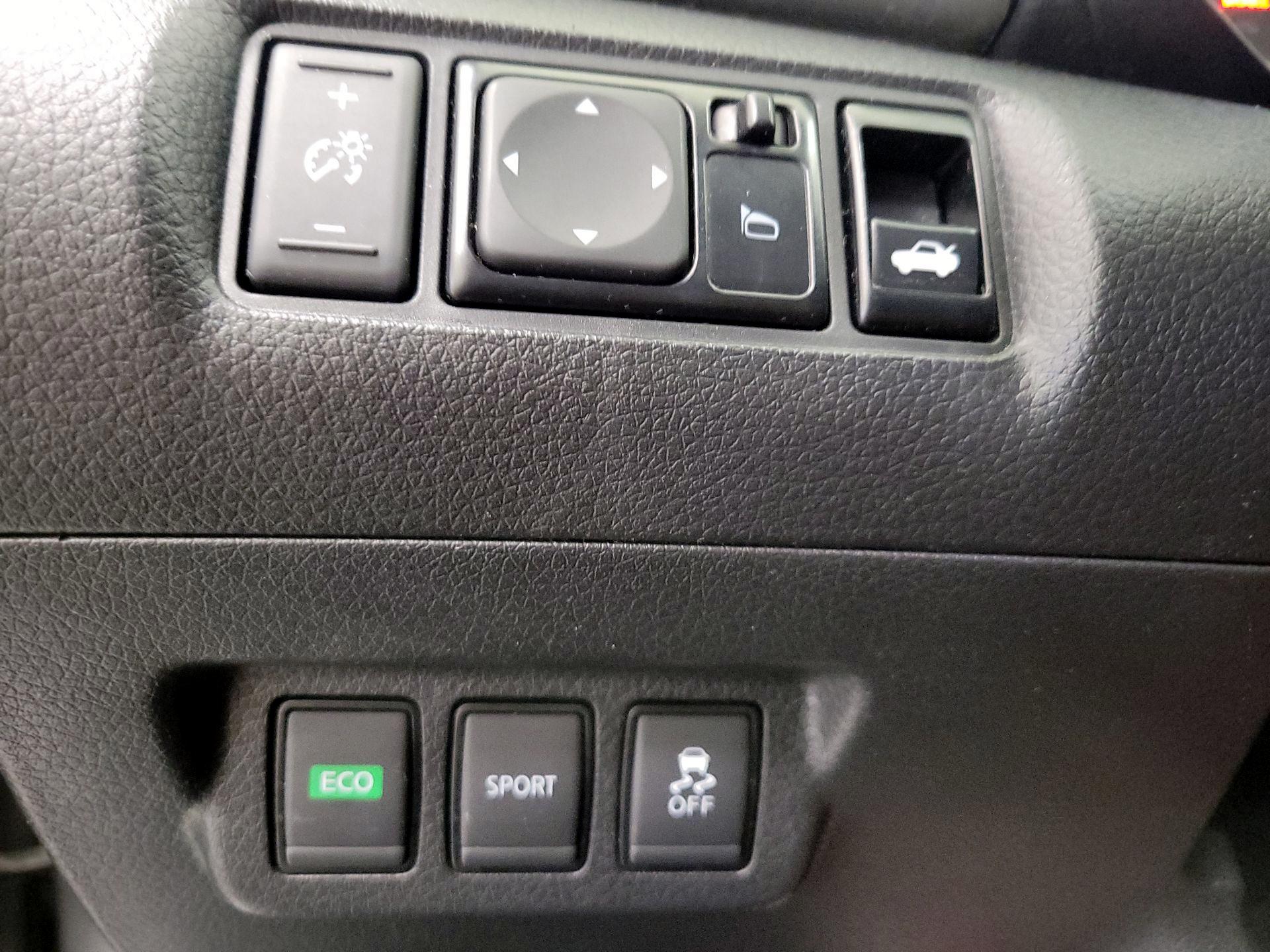 Thumbnail: 2018 Nissan Sentra - 13