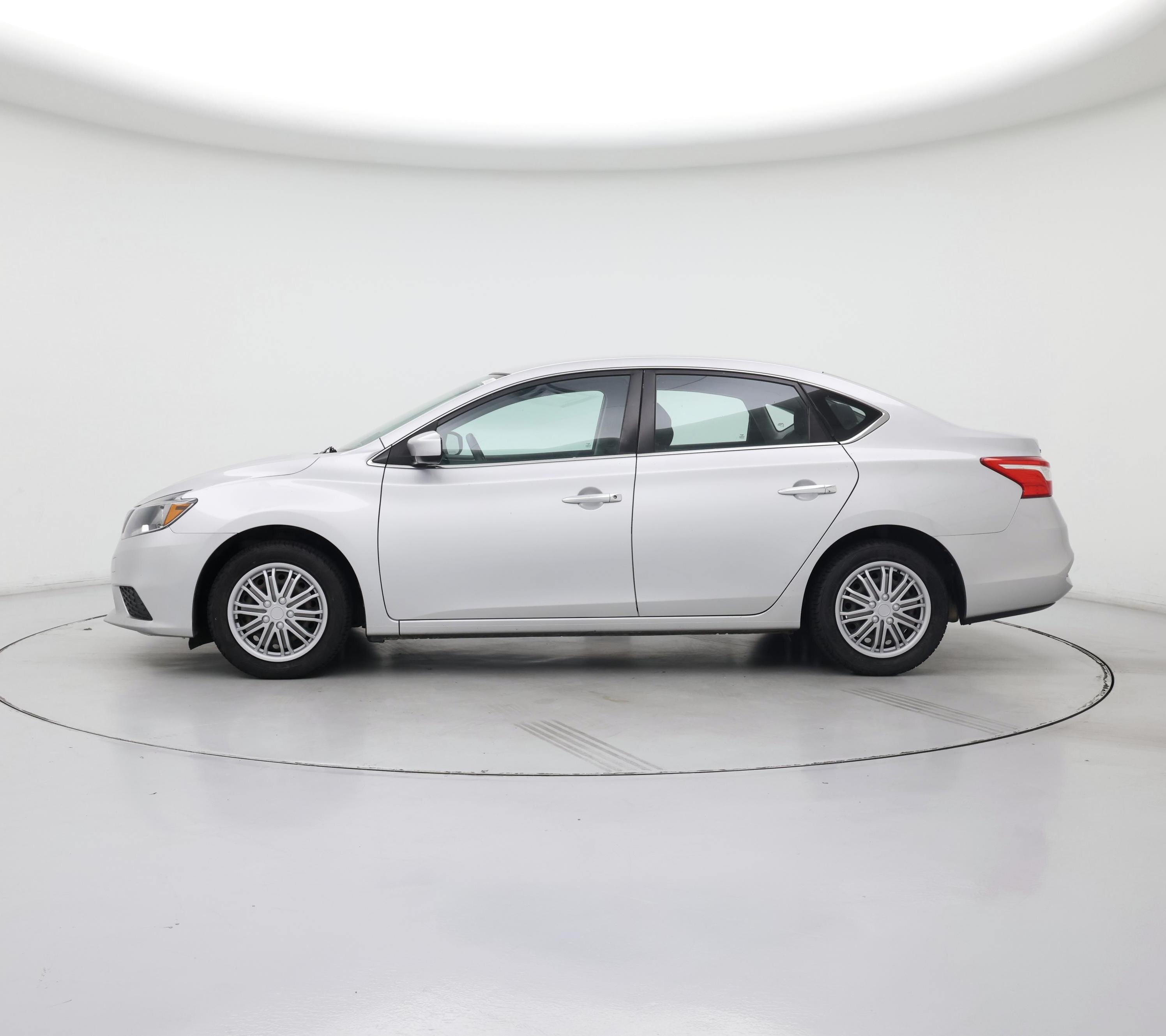 Thumbnail: 2018 Nissan Sentra - 3
