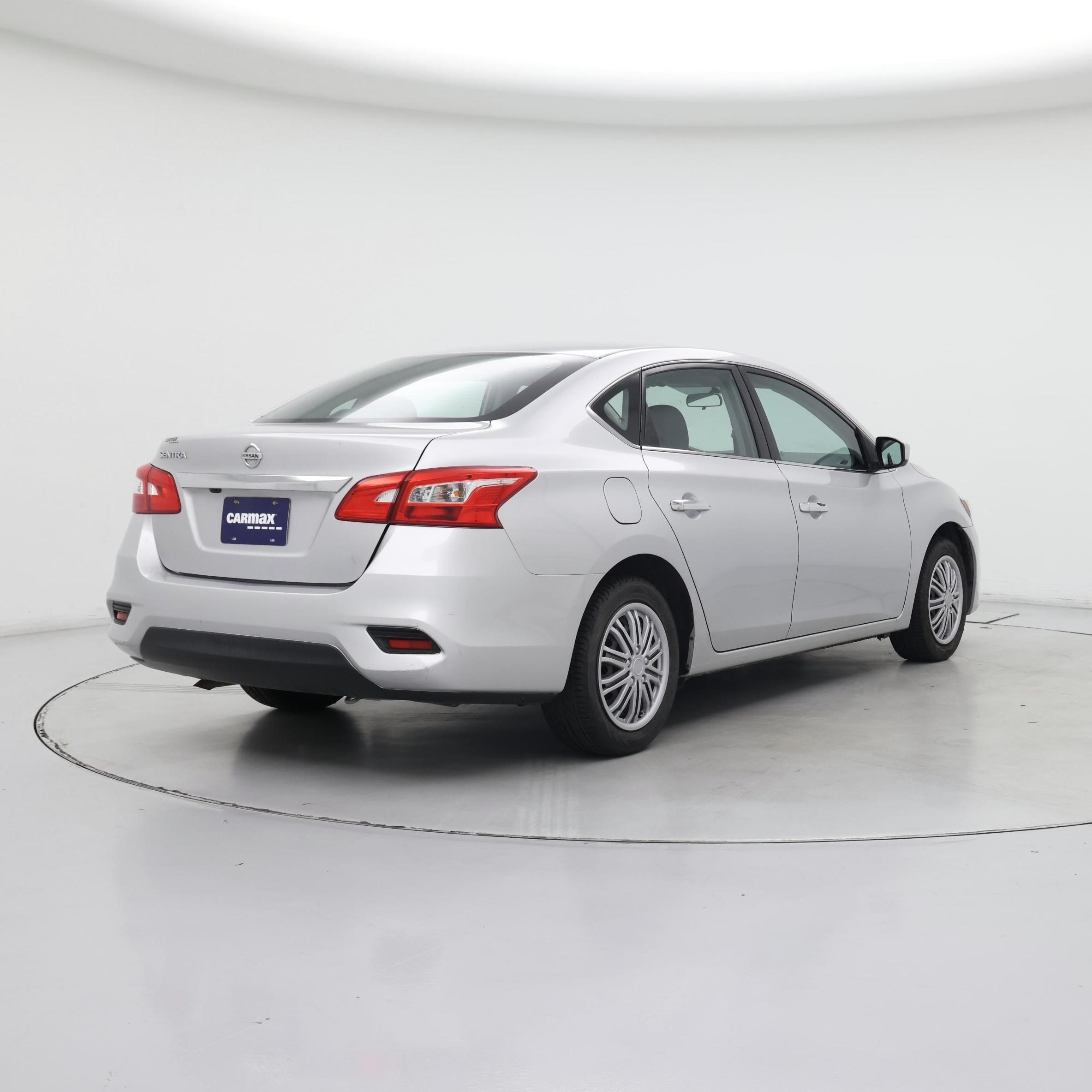 Thumbnail: 2018 Nissan Sentra - 8