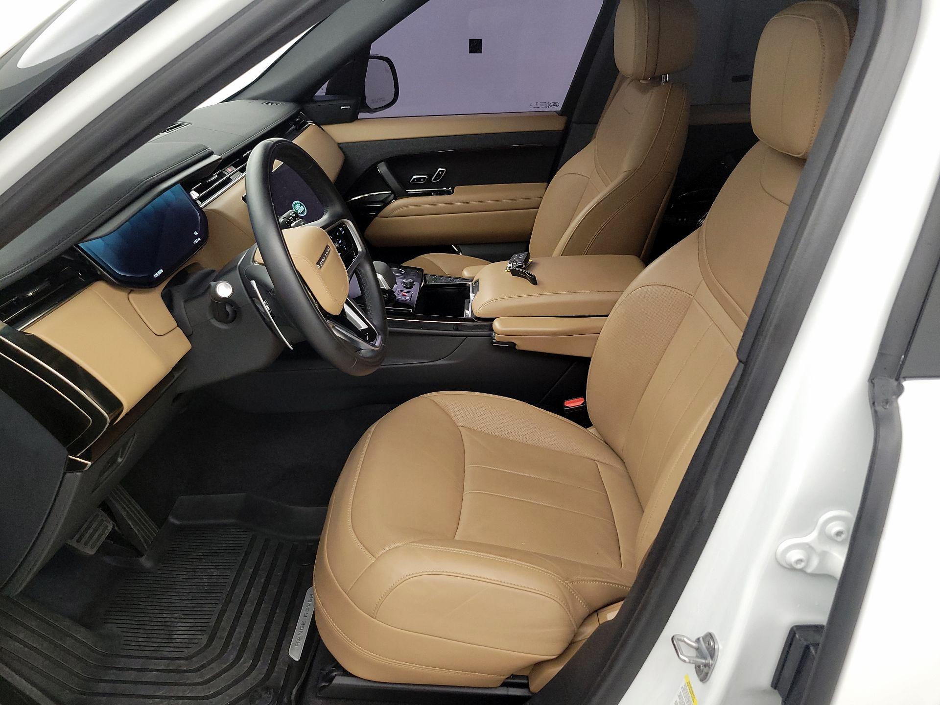 Thumbnail: 2023 Land Rover Range Rover Sport - 11