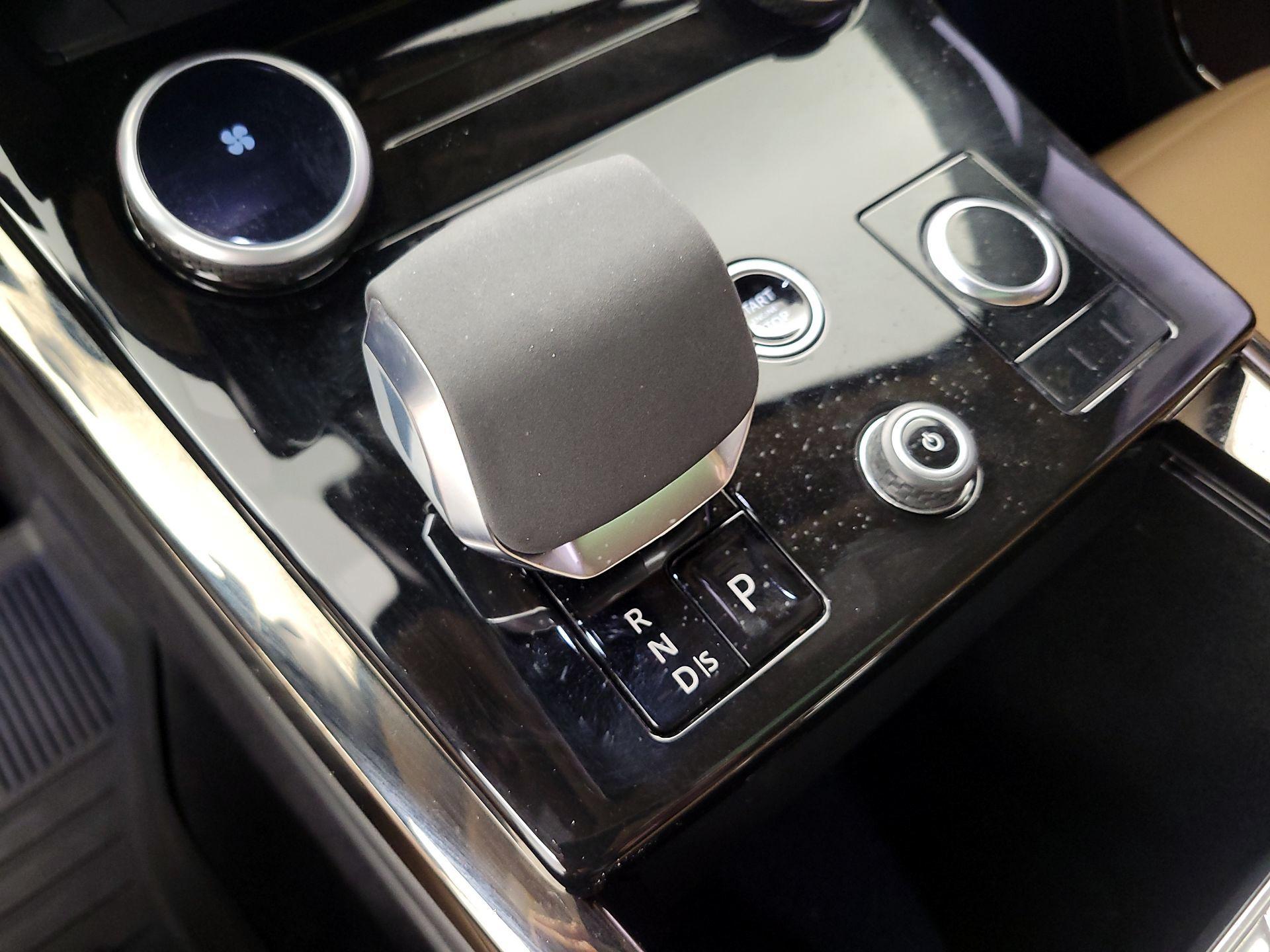 Thumbnail: 2023 Land Rover Range Rover Sport - 18