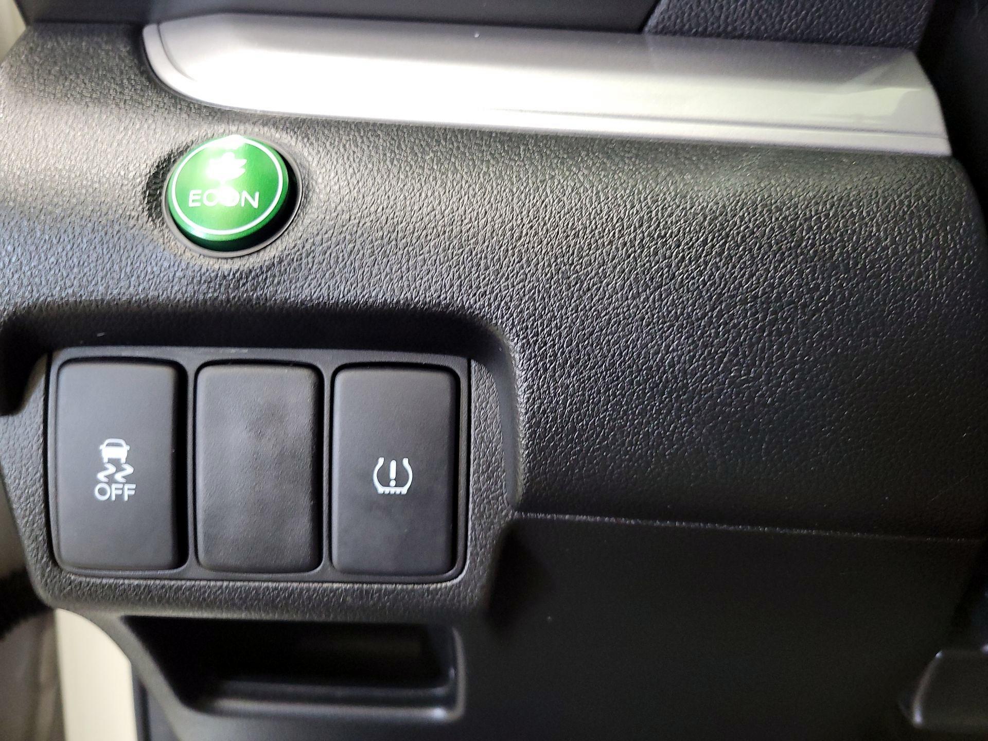 Thumbnail: 2015 Honda CR-V - 13