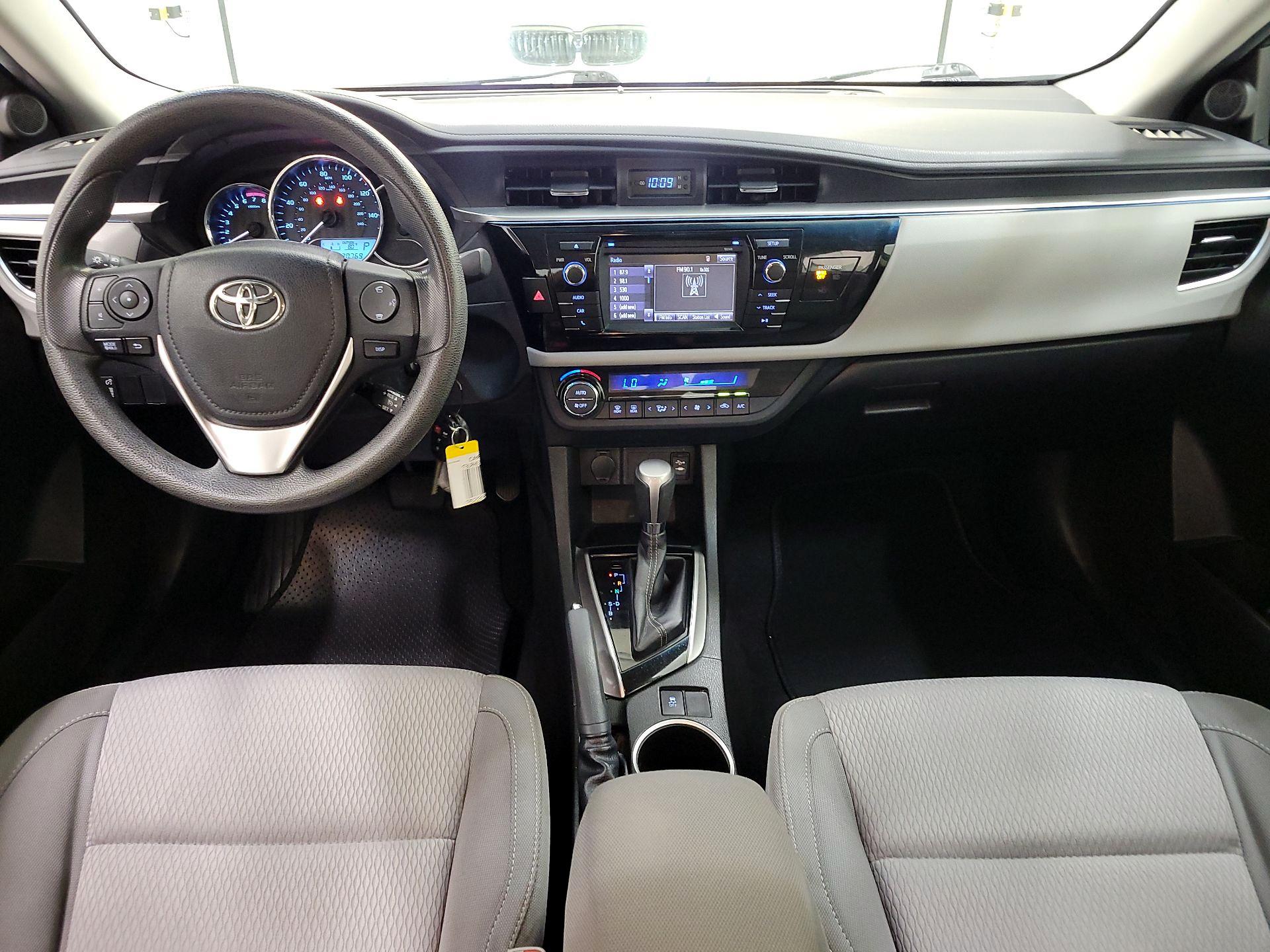 Thumbnail: 2015 Toyota Corolla - 9