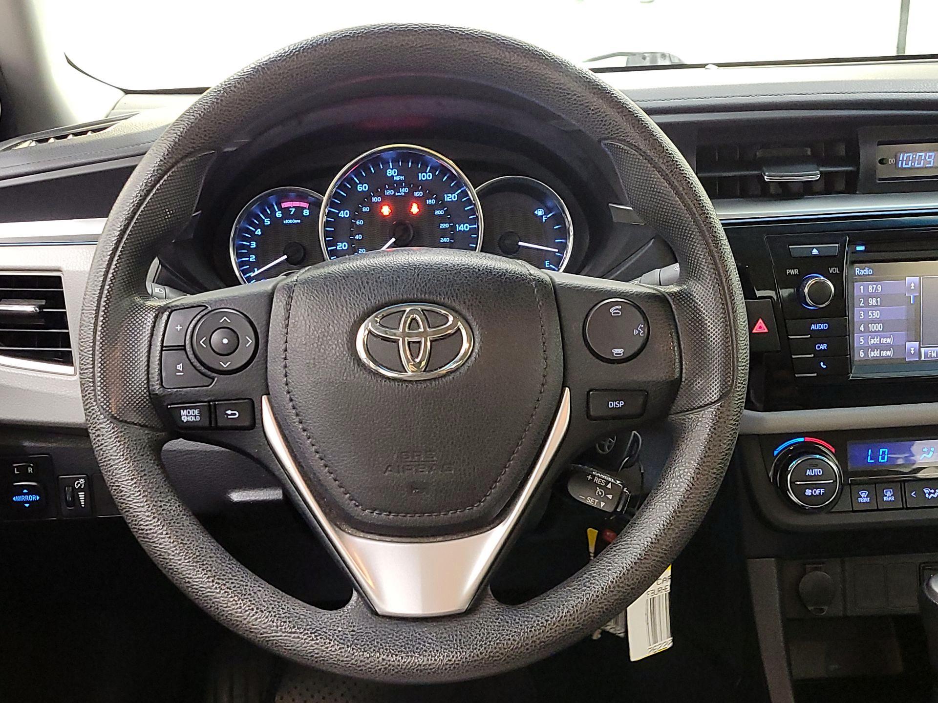 Thumbnail: 2015 Toyota Corolla - 10