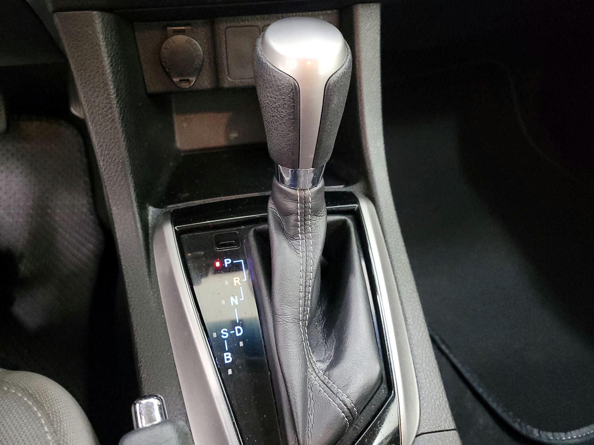 Thumbnail: 2015 Toyota Corolla - 17