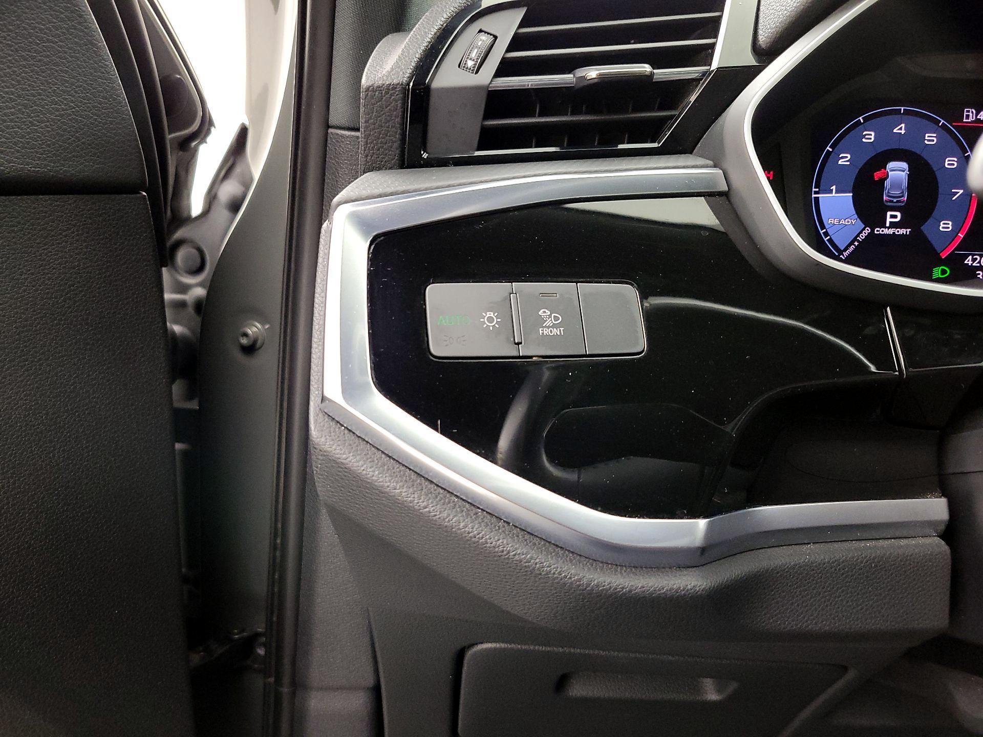 Thumbnail: 2020 Audi Q3 - 13