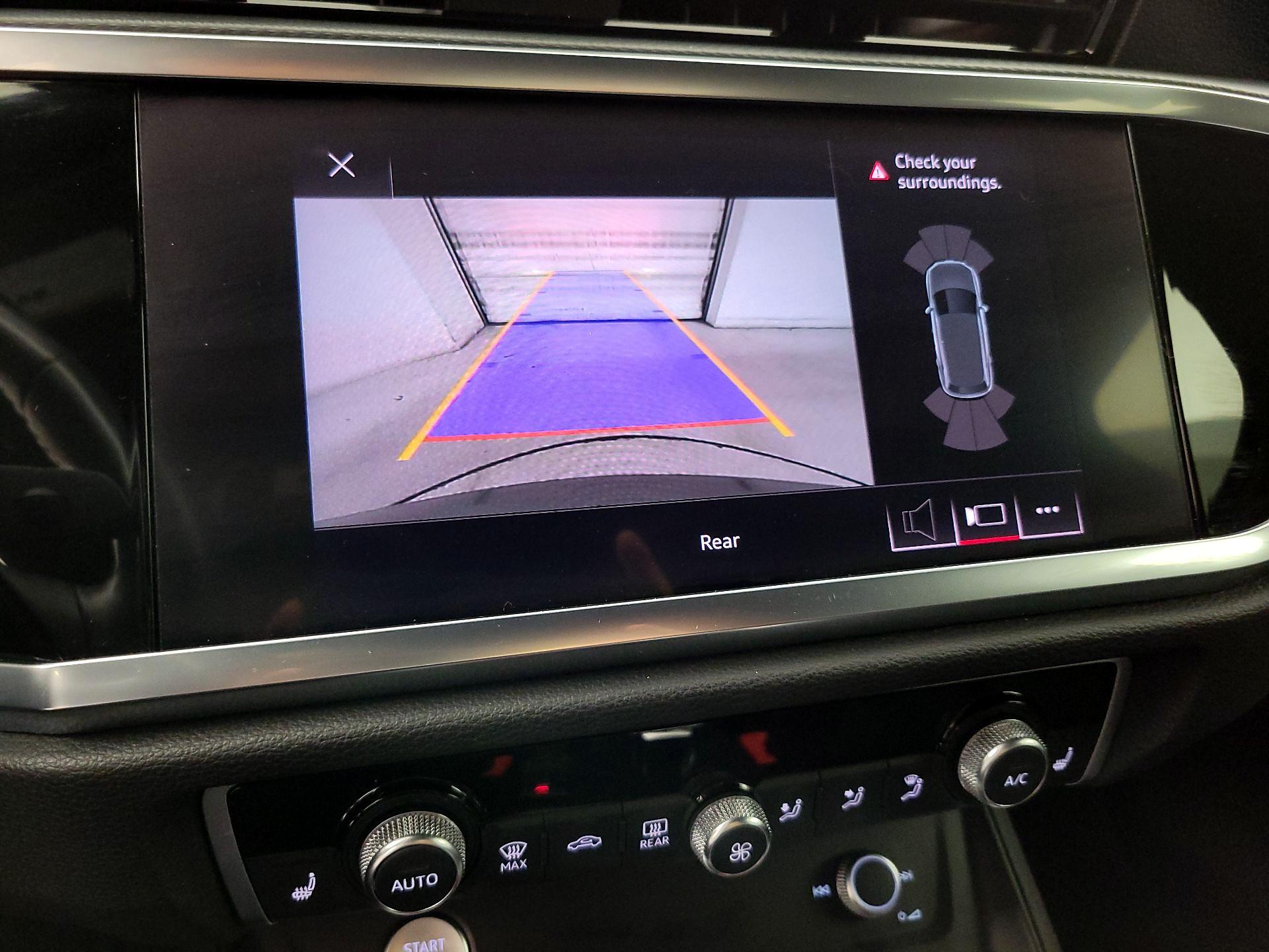 Thumbnail: 2020 Audi Q3 - 14