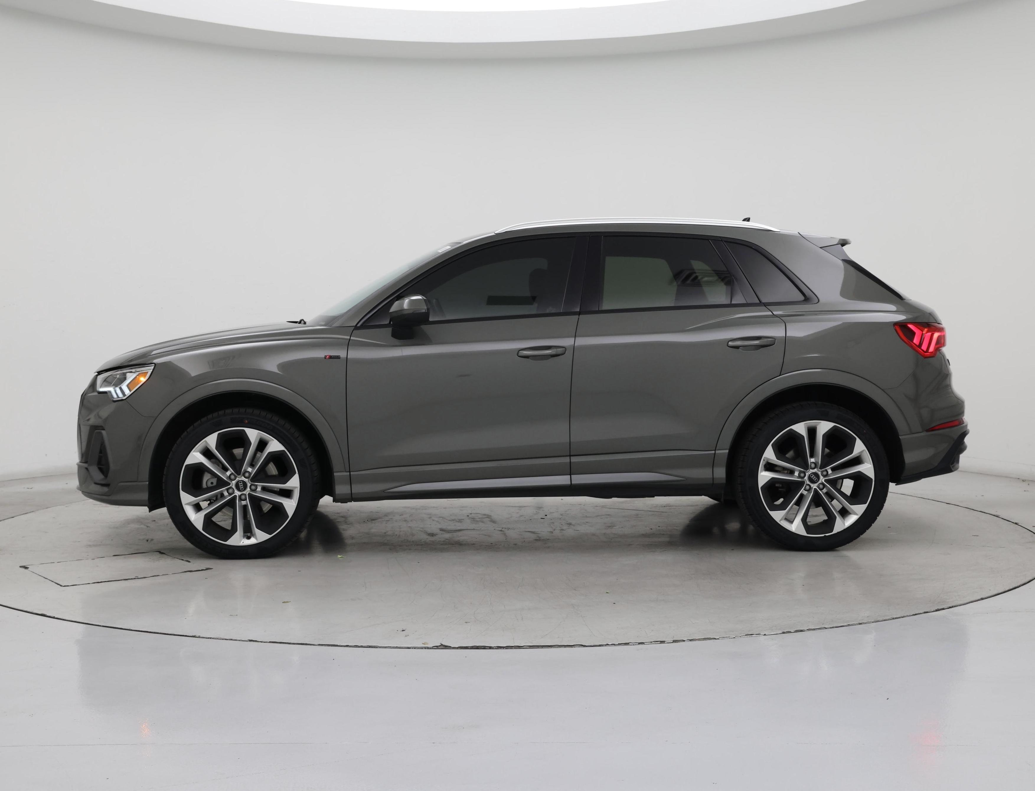 Thumbnail: 2020 Audi Q3 - 3