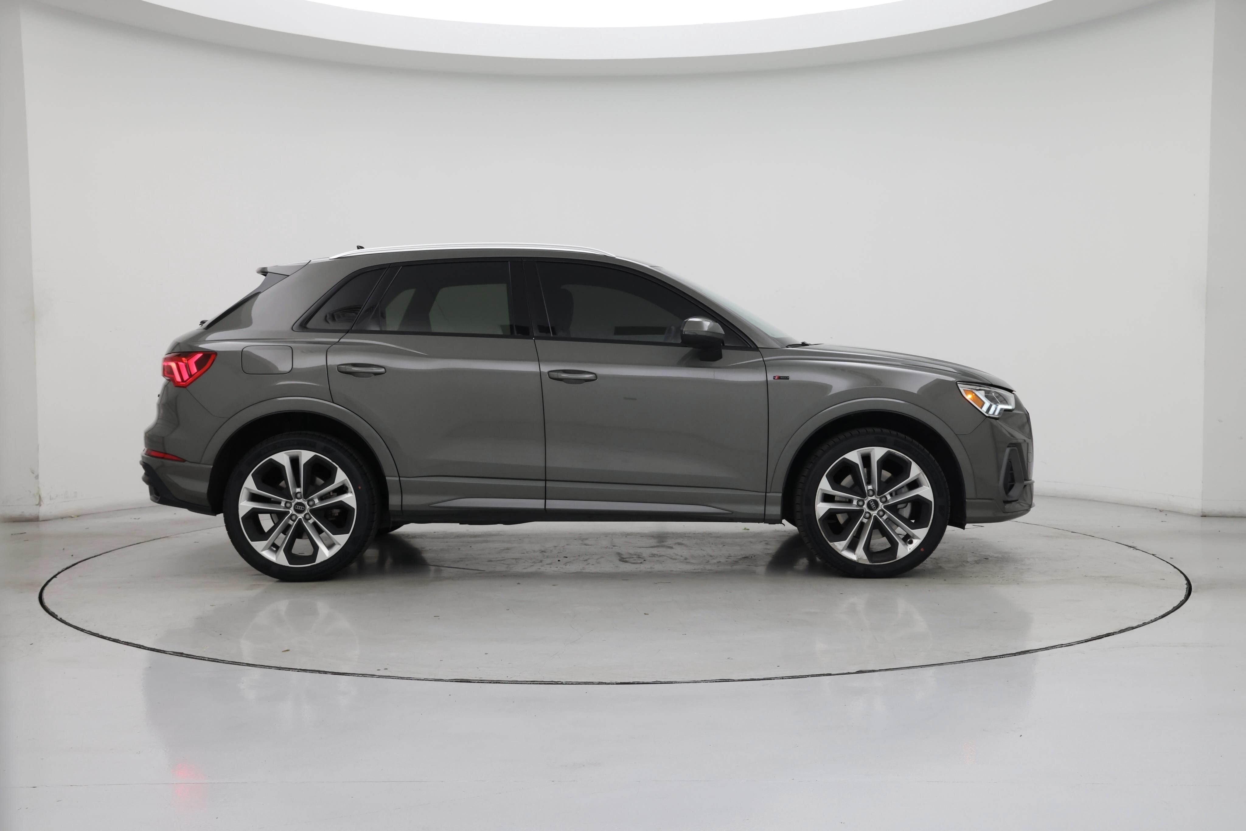 Thumbnail: 2020 Audi Q3 - 7