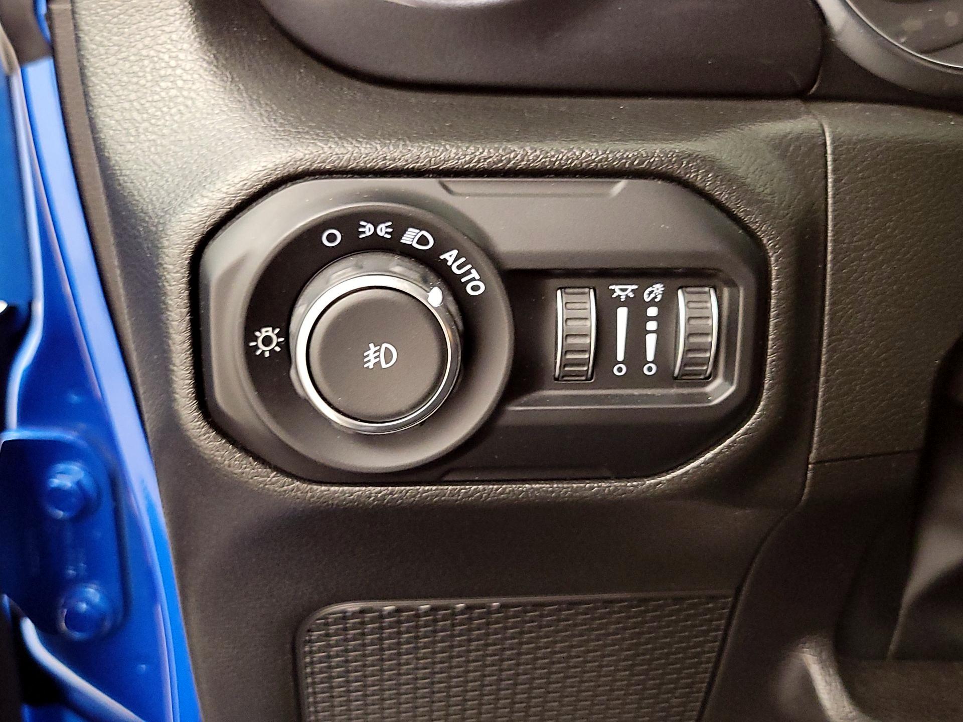 Thumbnail: 2022 Jeep Wrangler - 13