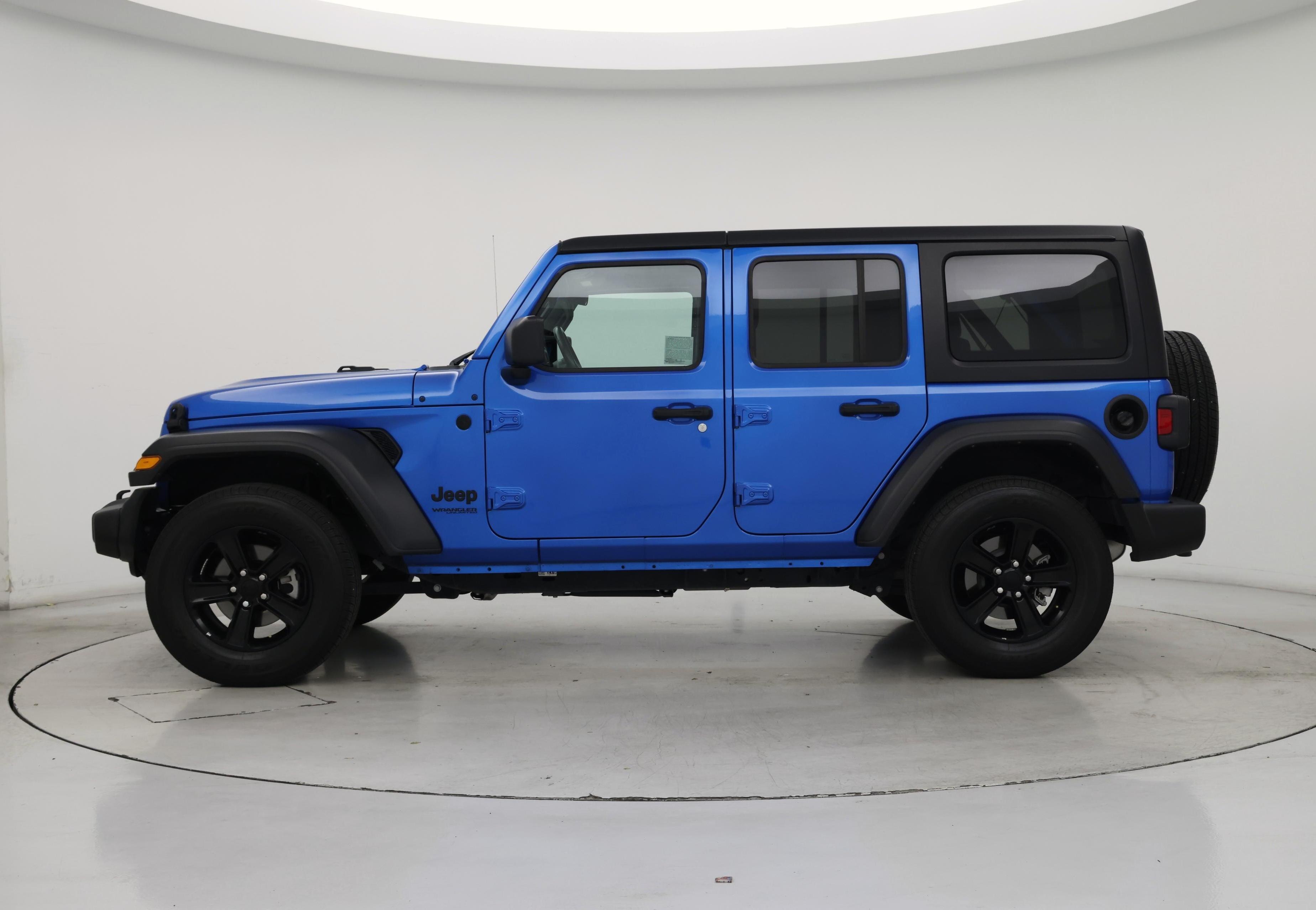 Thumbnail: 2022 Jeep Wrangler - 3