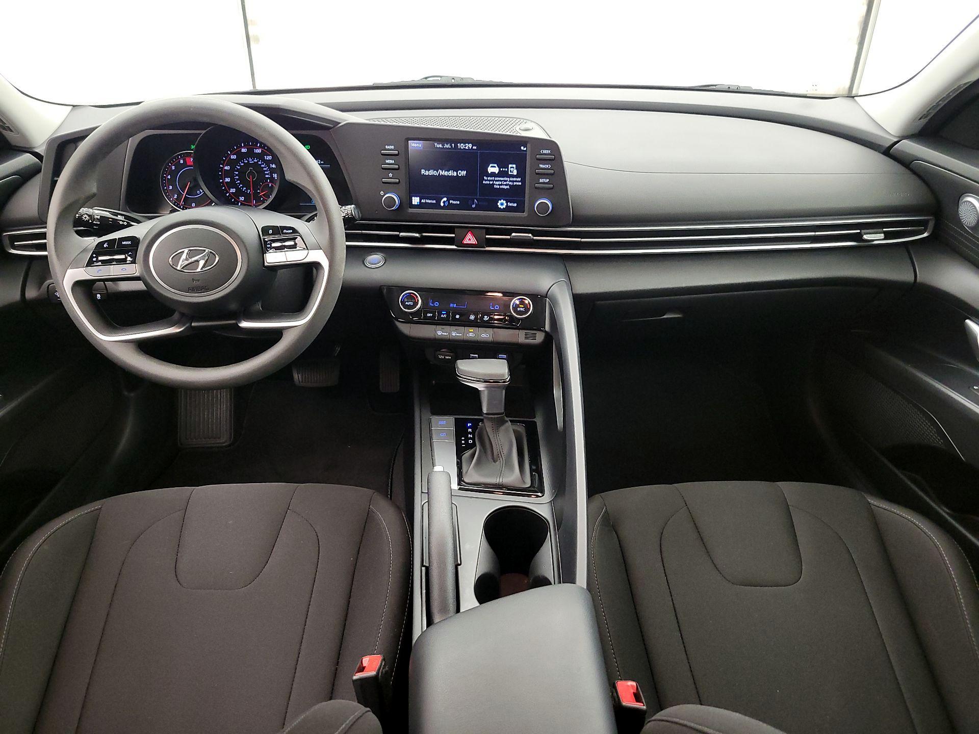Thumbnail: 2022 Hyundai Elantra - 9