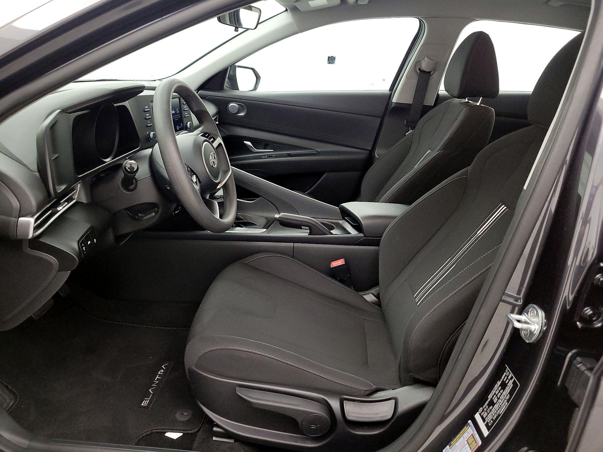 Thumbnail: 2022 Hyundai Elantra - 11