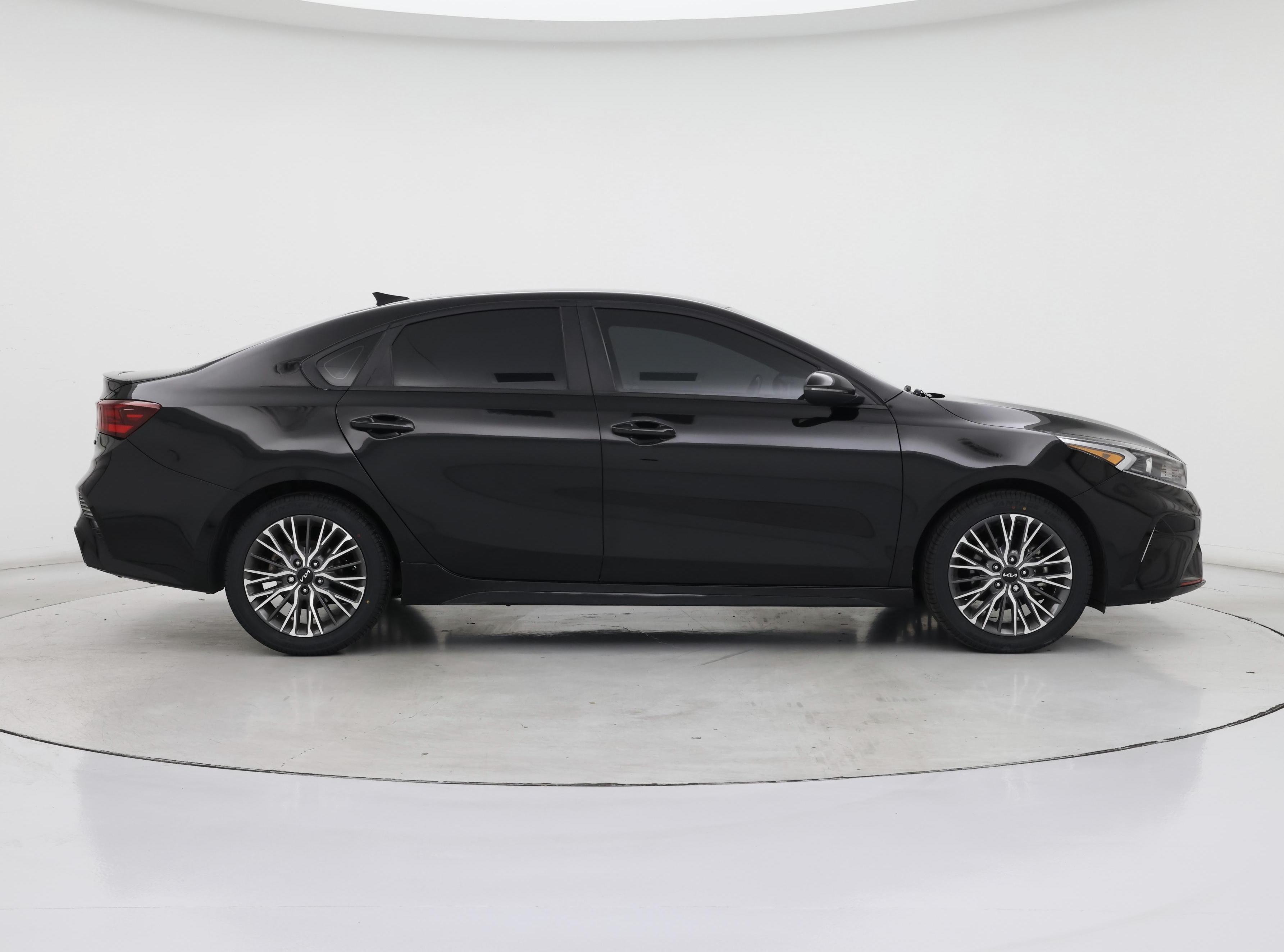 Thumbnail: 2023 Kia Forte - 7