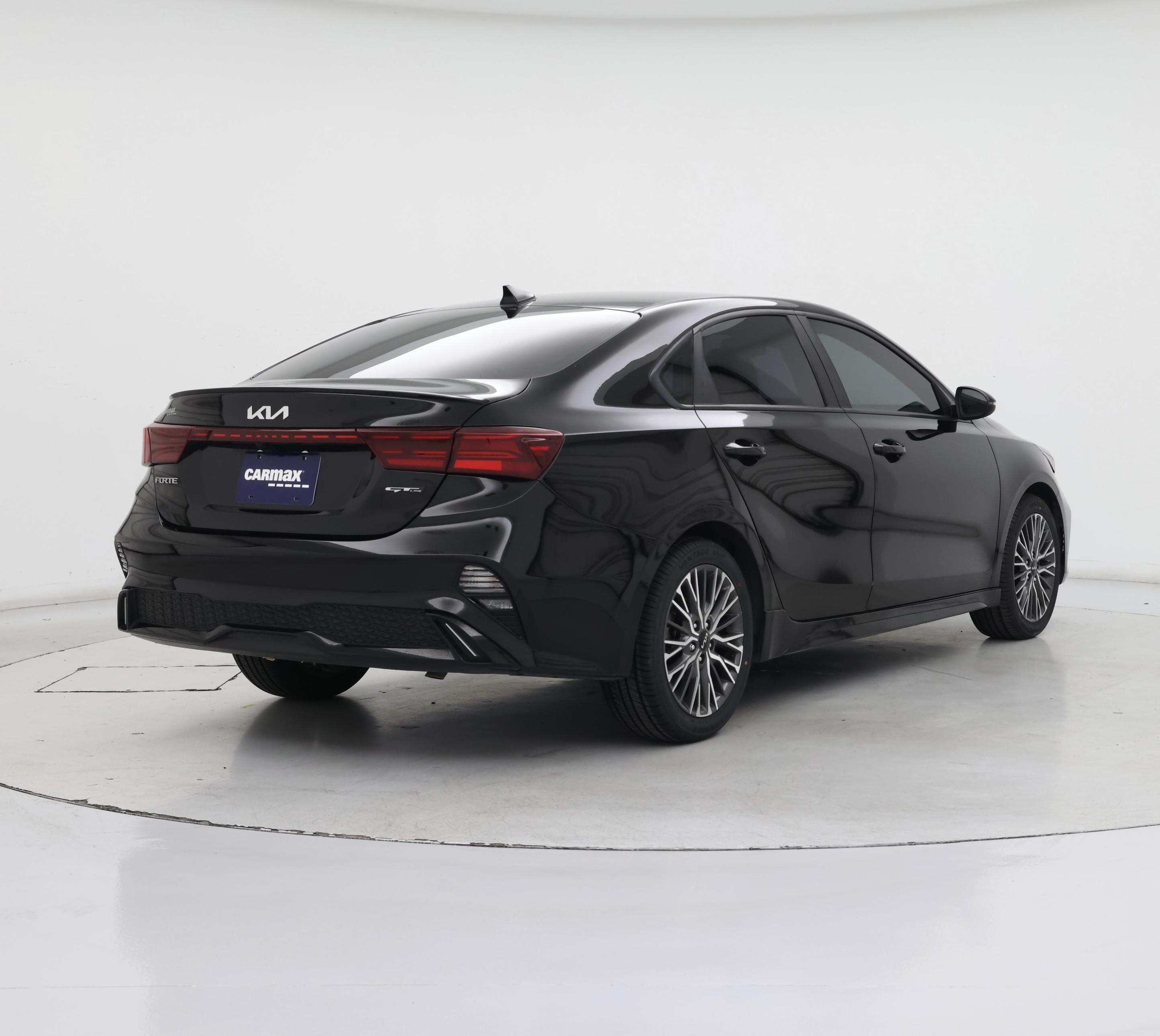 Thumbnail: 2023 Kia Forte - 8