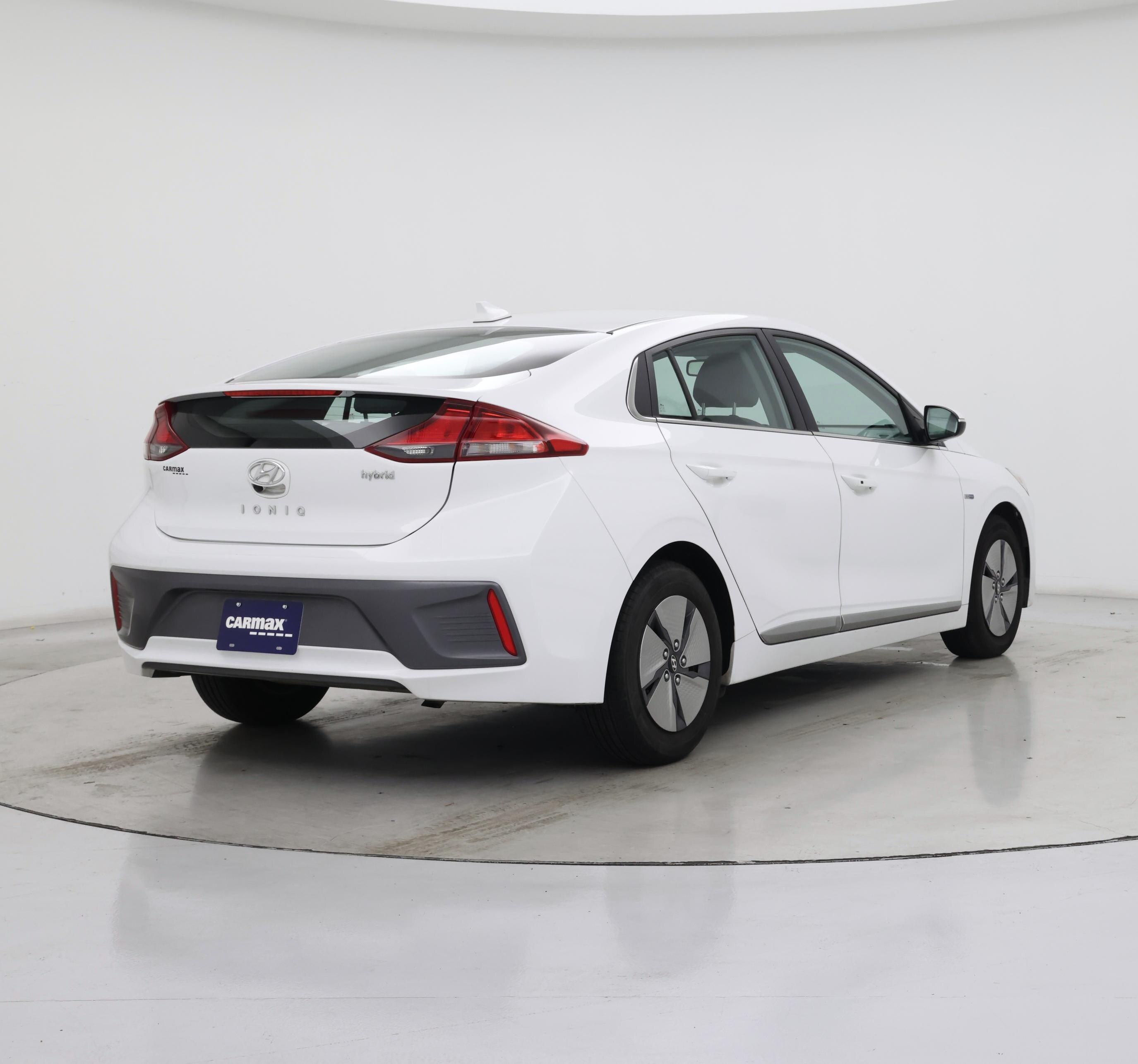 Thumbnail: 2020 Hyundai Ioniq - 8