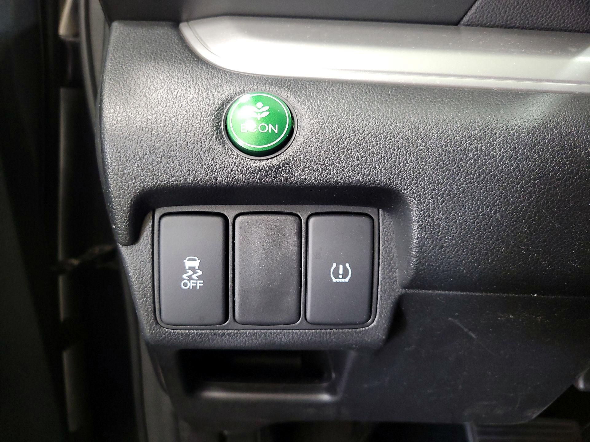 Thumbnail: 2016 Honda CR-V - 13