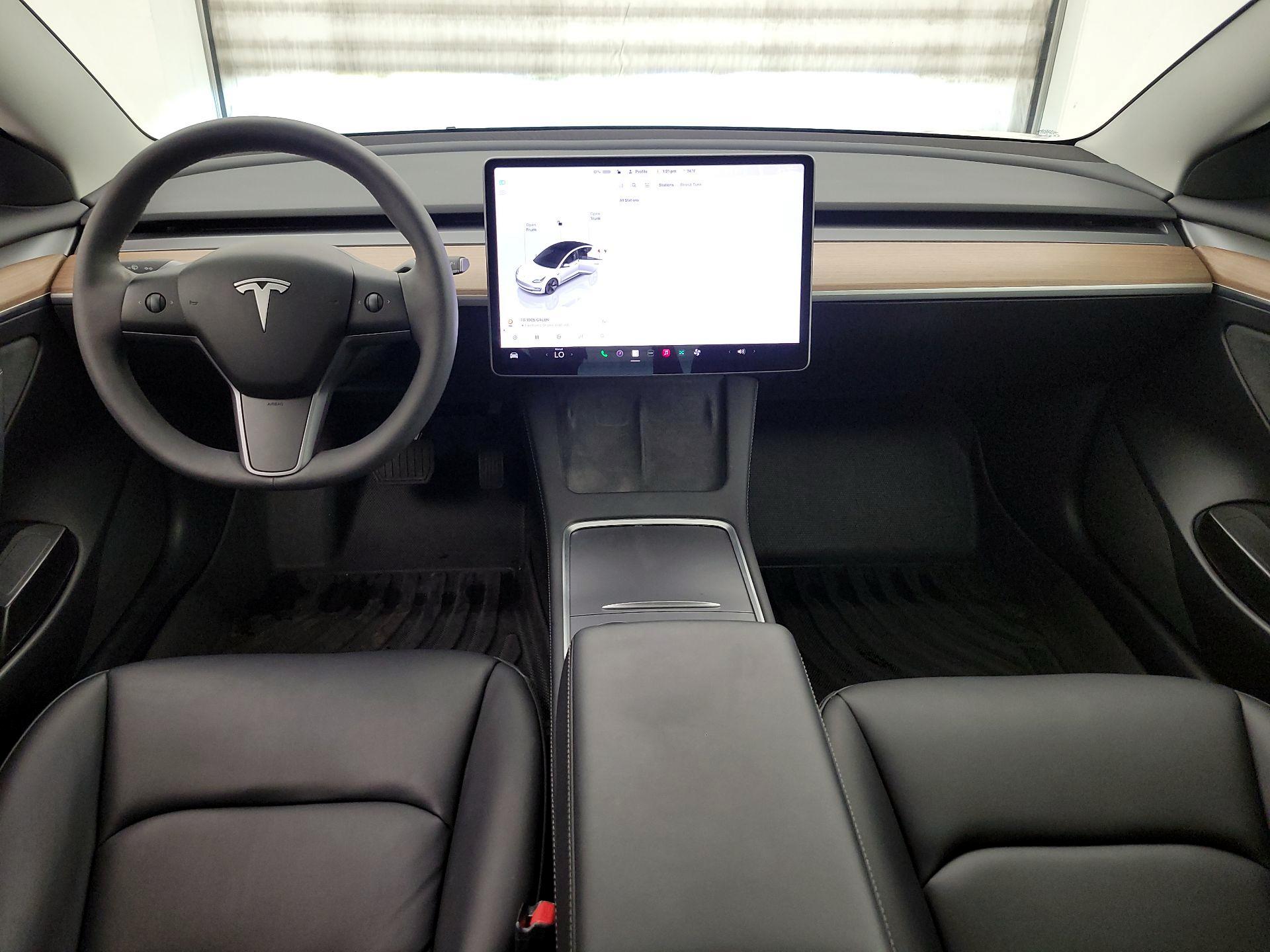 Thumbnail: 2023 Tesla Model 3 - 9