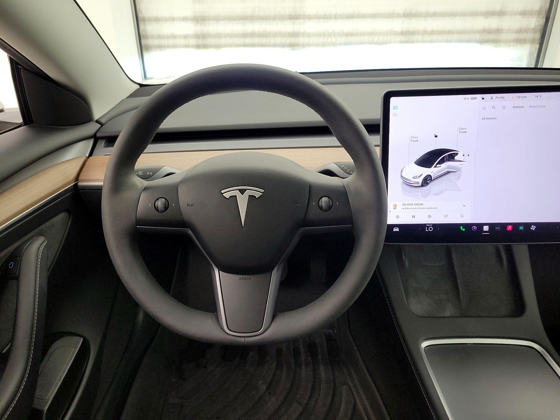Thumbnail: 2023 Tesla Model 3 - 10