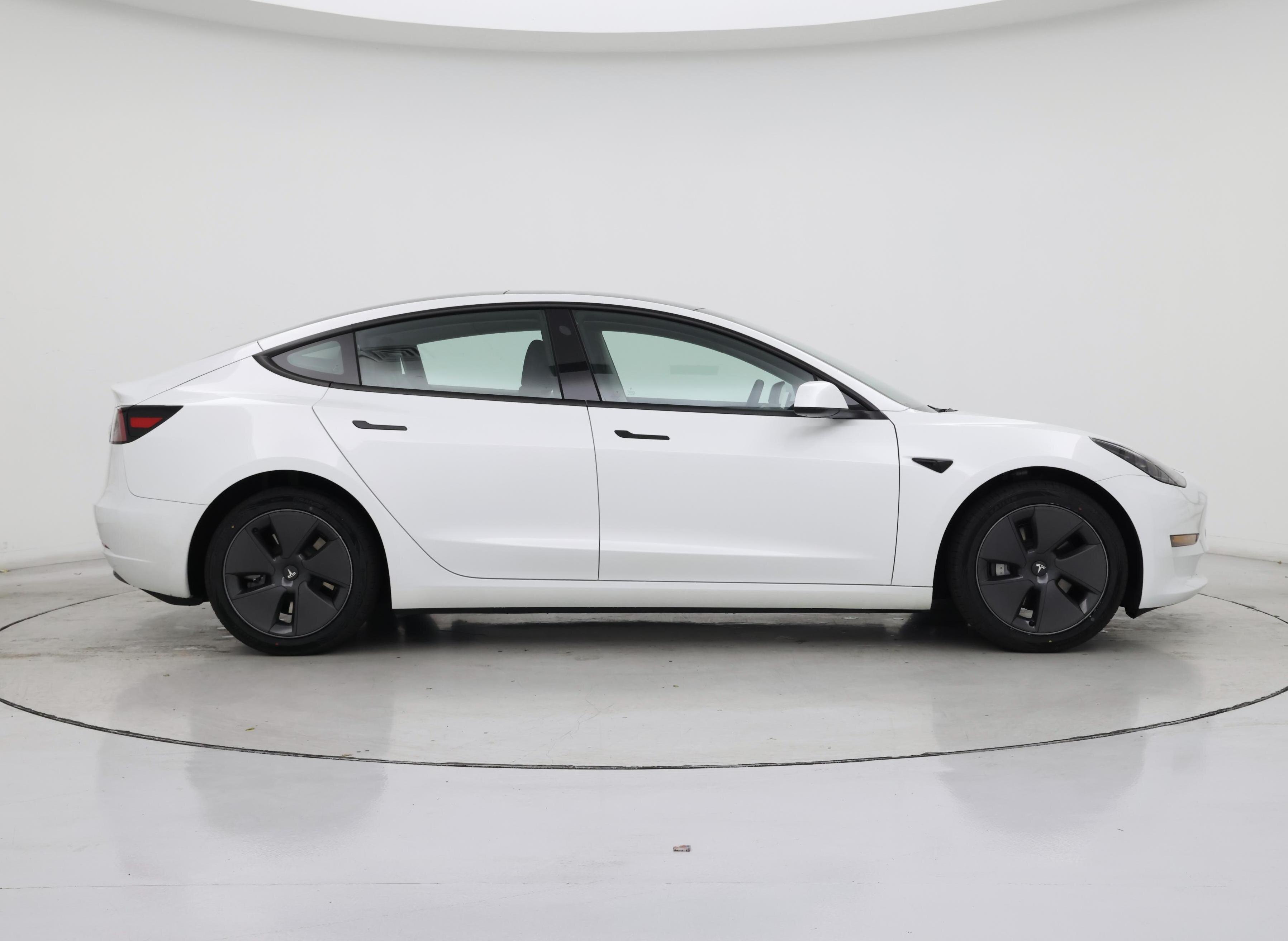 Thumbnail: 2023 Tesla Model 3 - 7