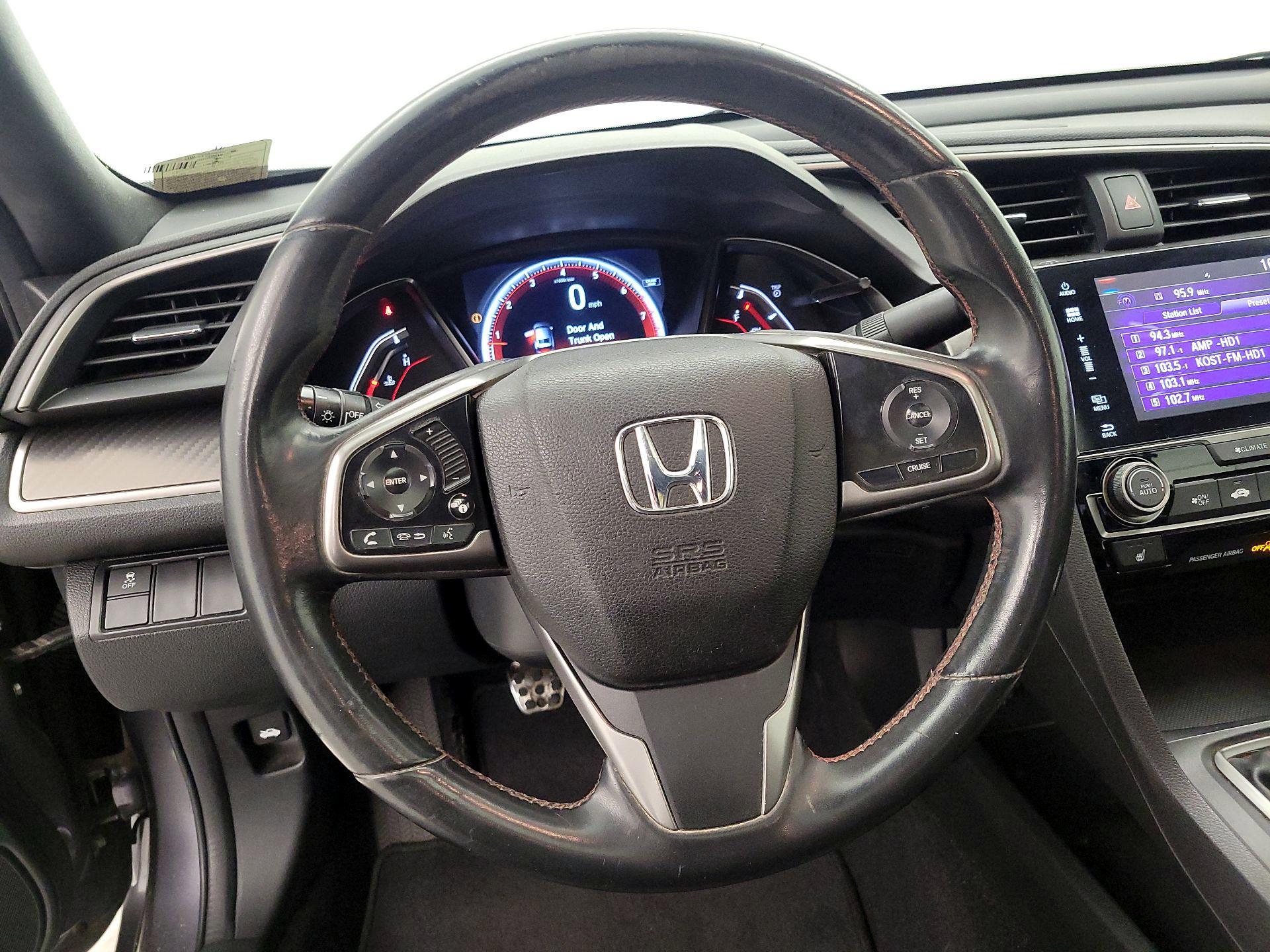 Thumbnail: 2017 Honda Civic - 10