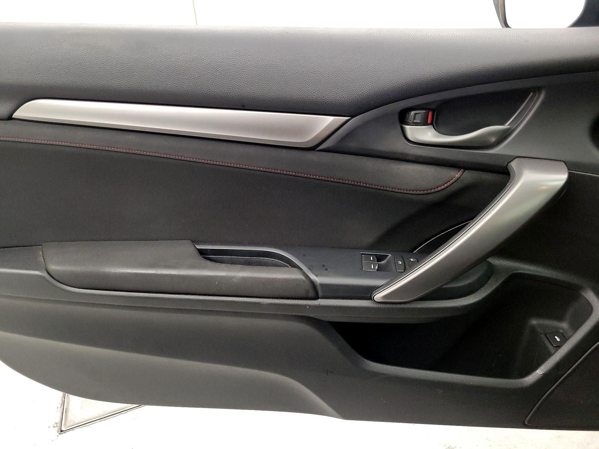 Thumbnail: 2017 Honda Civic - 12