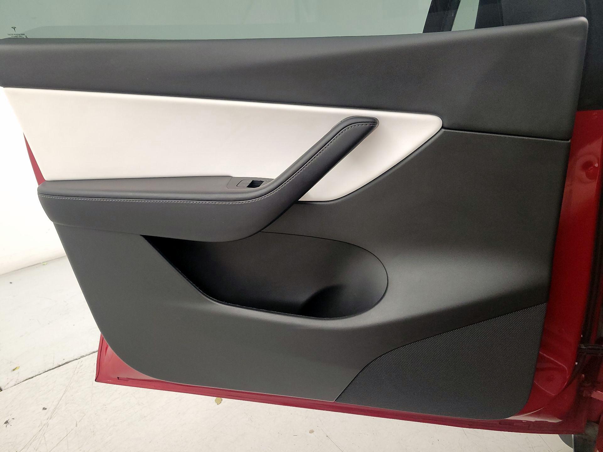 Thumbnail: 2022 Tesla Model Y - 12