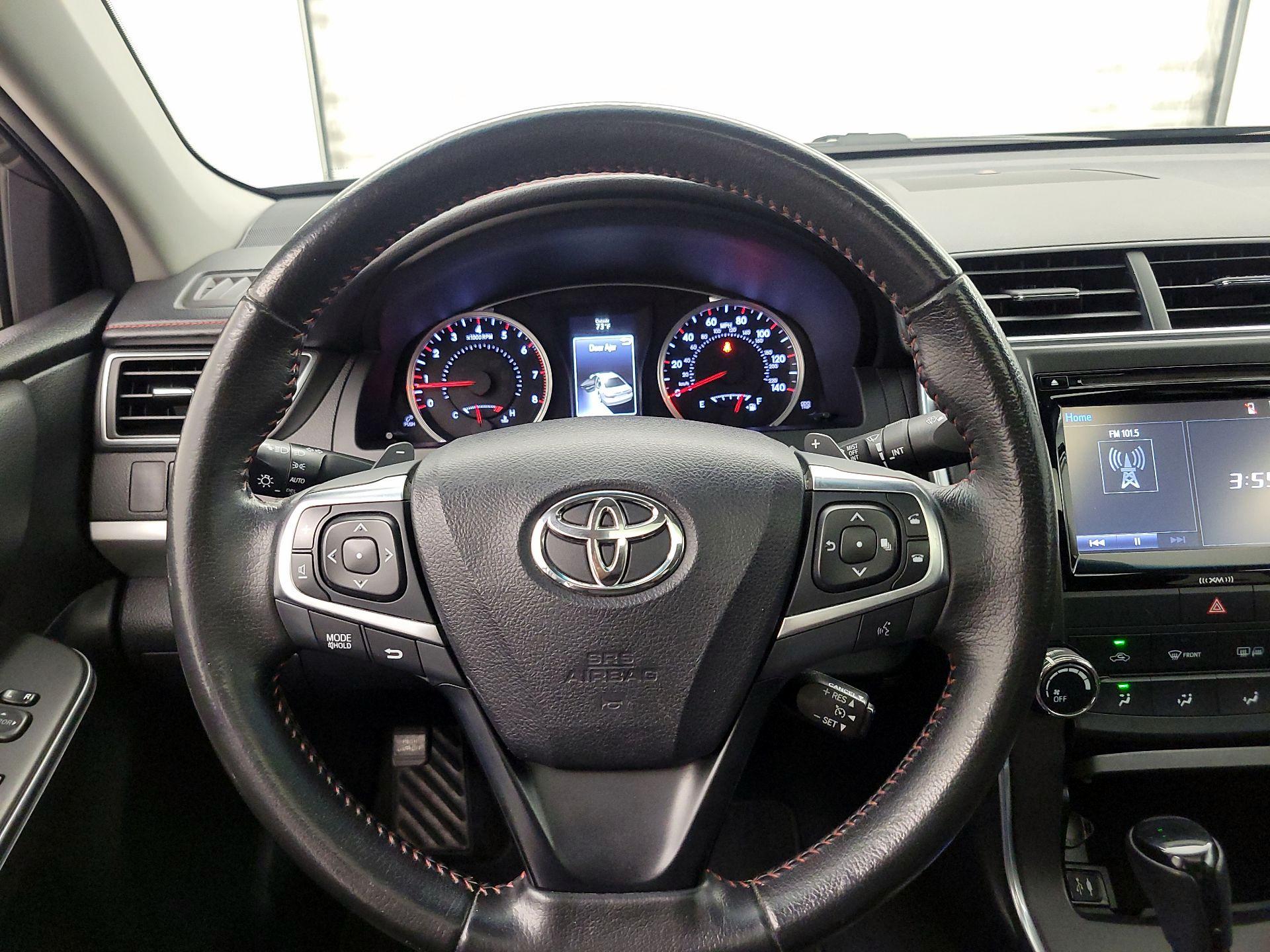 Thumbnail: 2016 Toyota Camry - 10